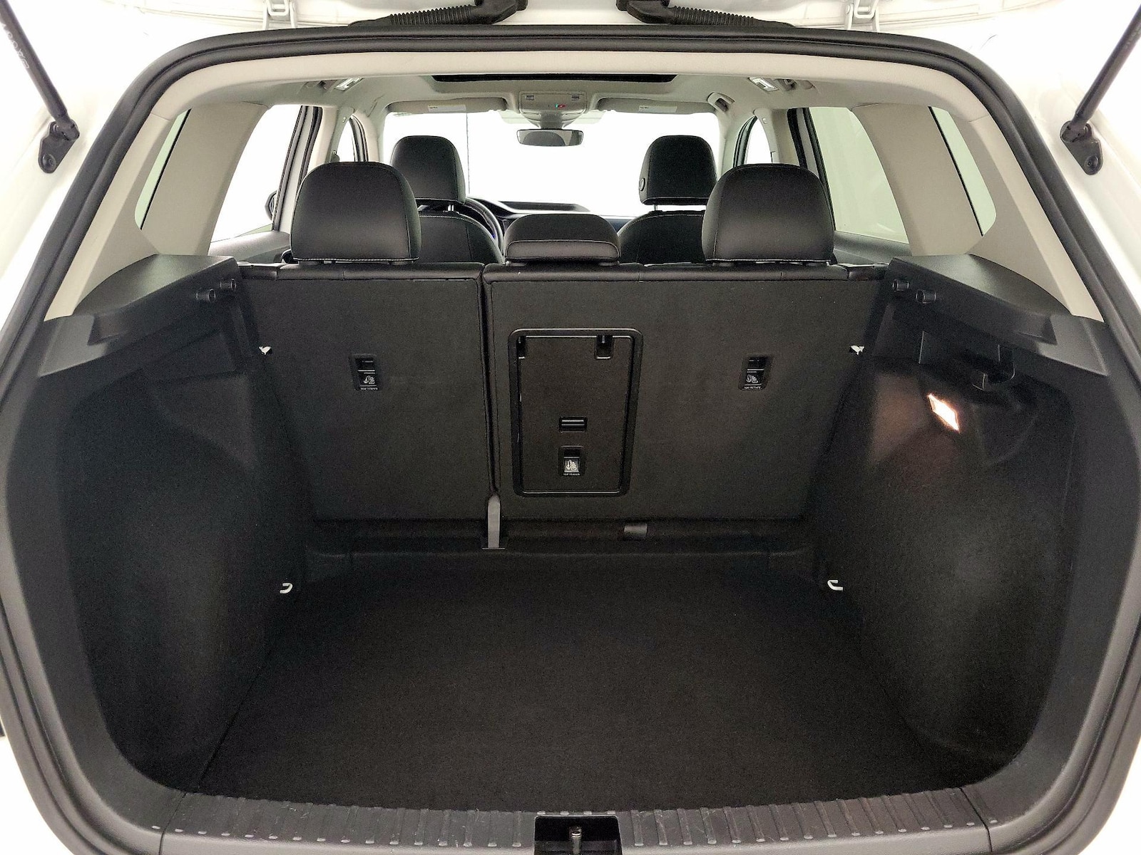 2023 Volkswagen Taos SE - Photo 21