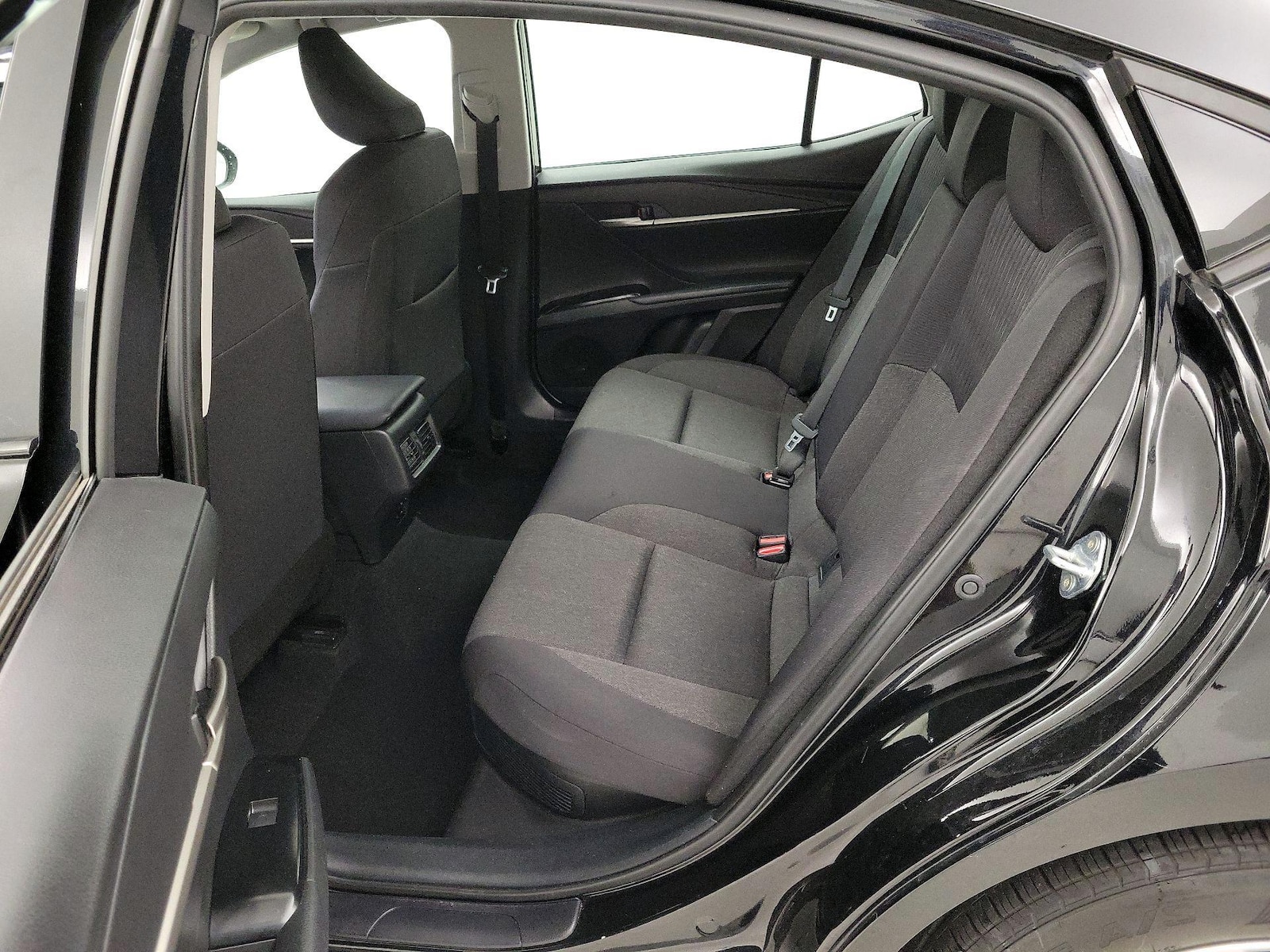 2025 Toyota Camry LE - Photo 20