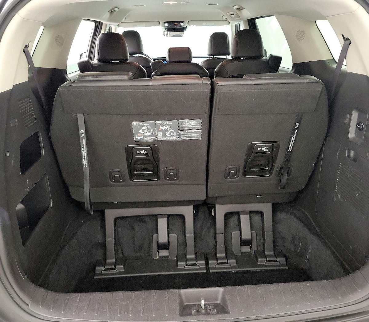 Trunk/Cargo (Seats Up)