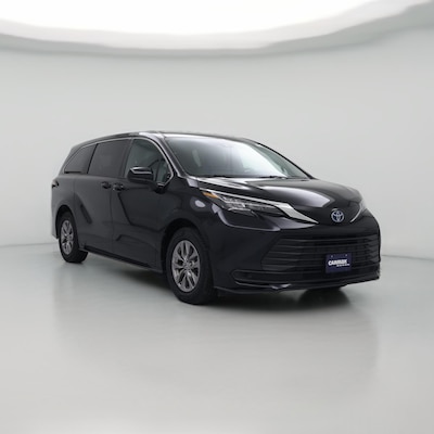2025 Toyota Sienna LE