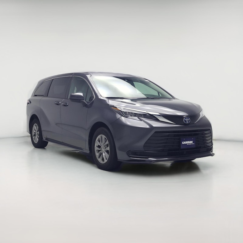 2025 Toyota Sienna LE