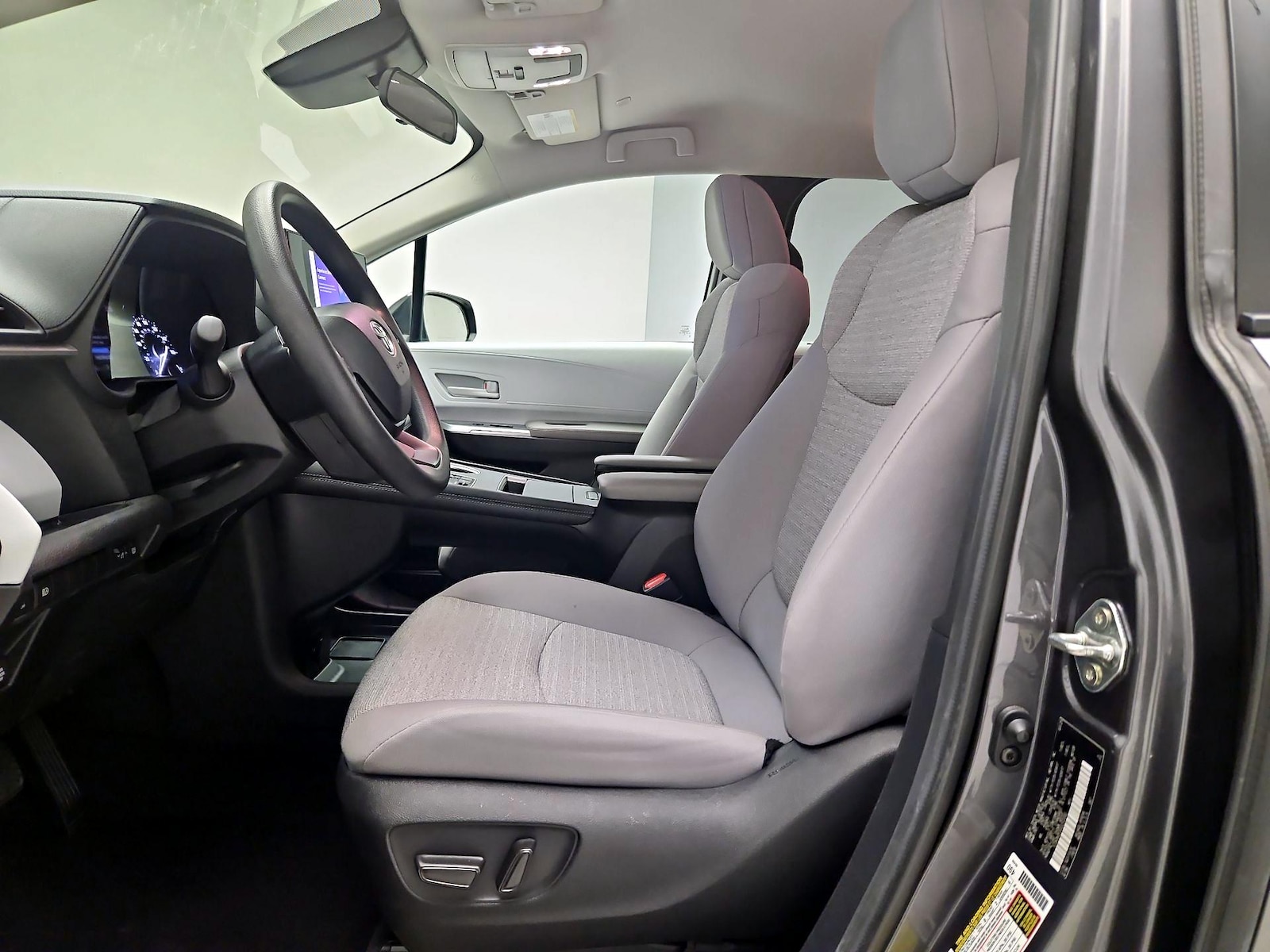 Power Seat(s) & Side Airbags