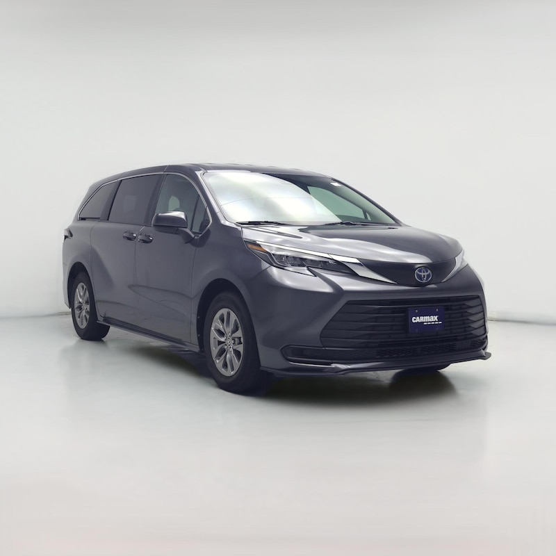 2025 Toyota Sienna LE