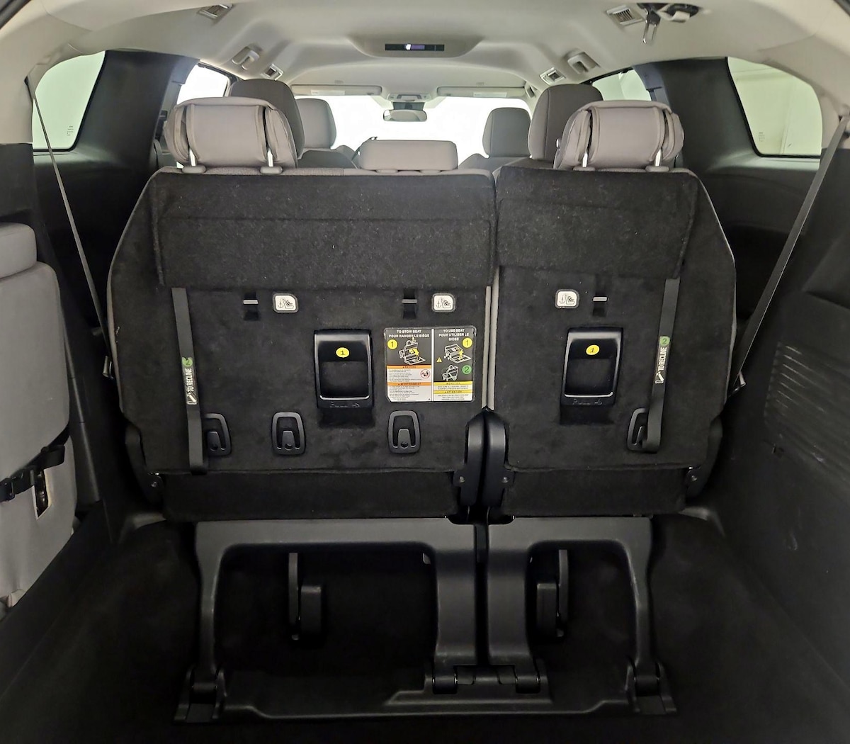 Trunk/Cargo (Seats Up)