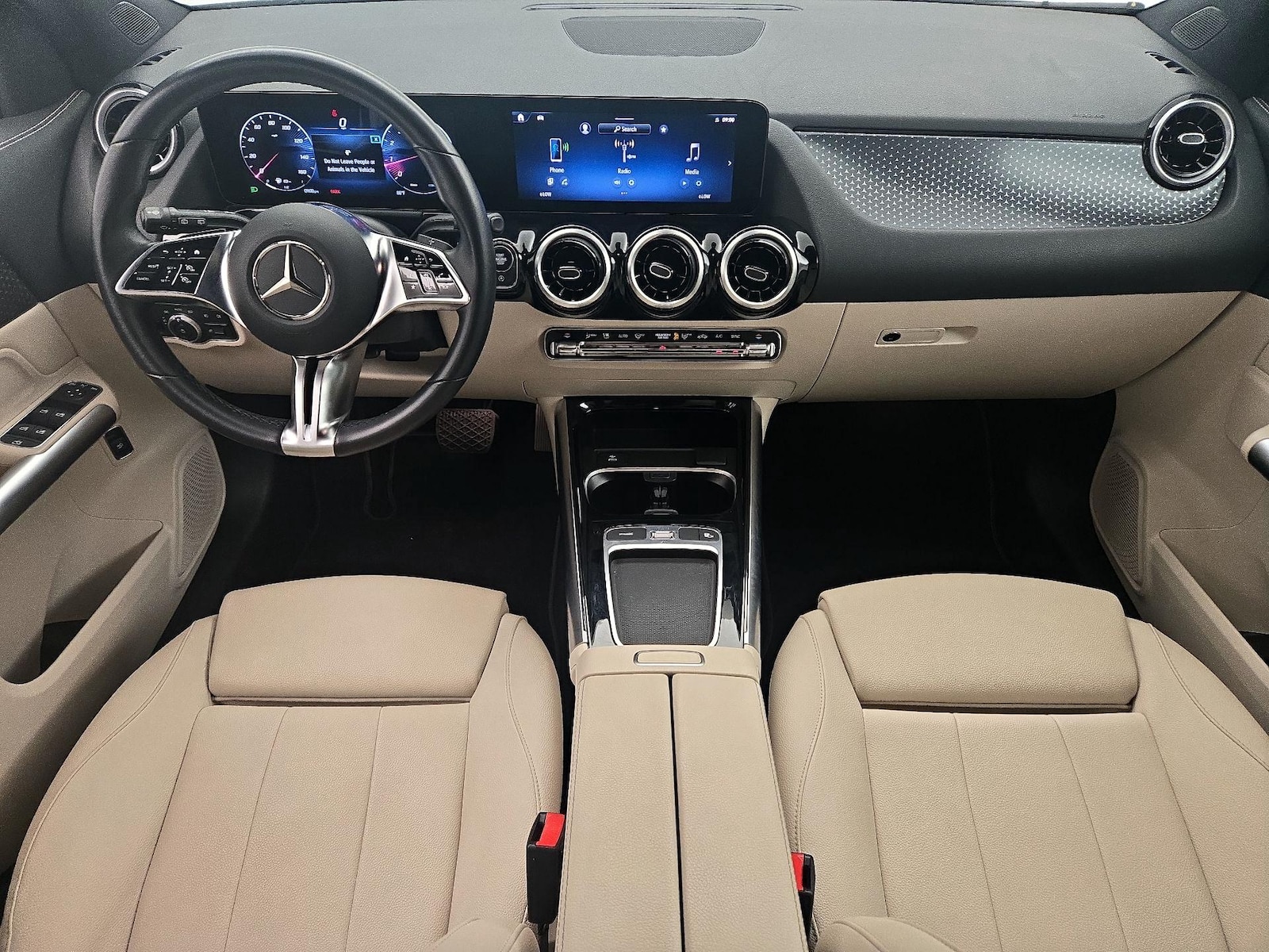 2025 Mercedes-Benz GLA GLA250 - Photo 10