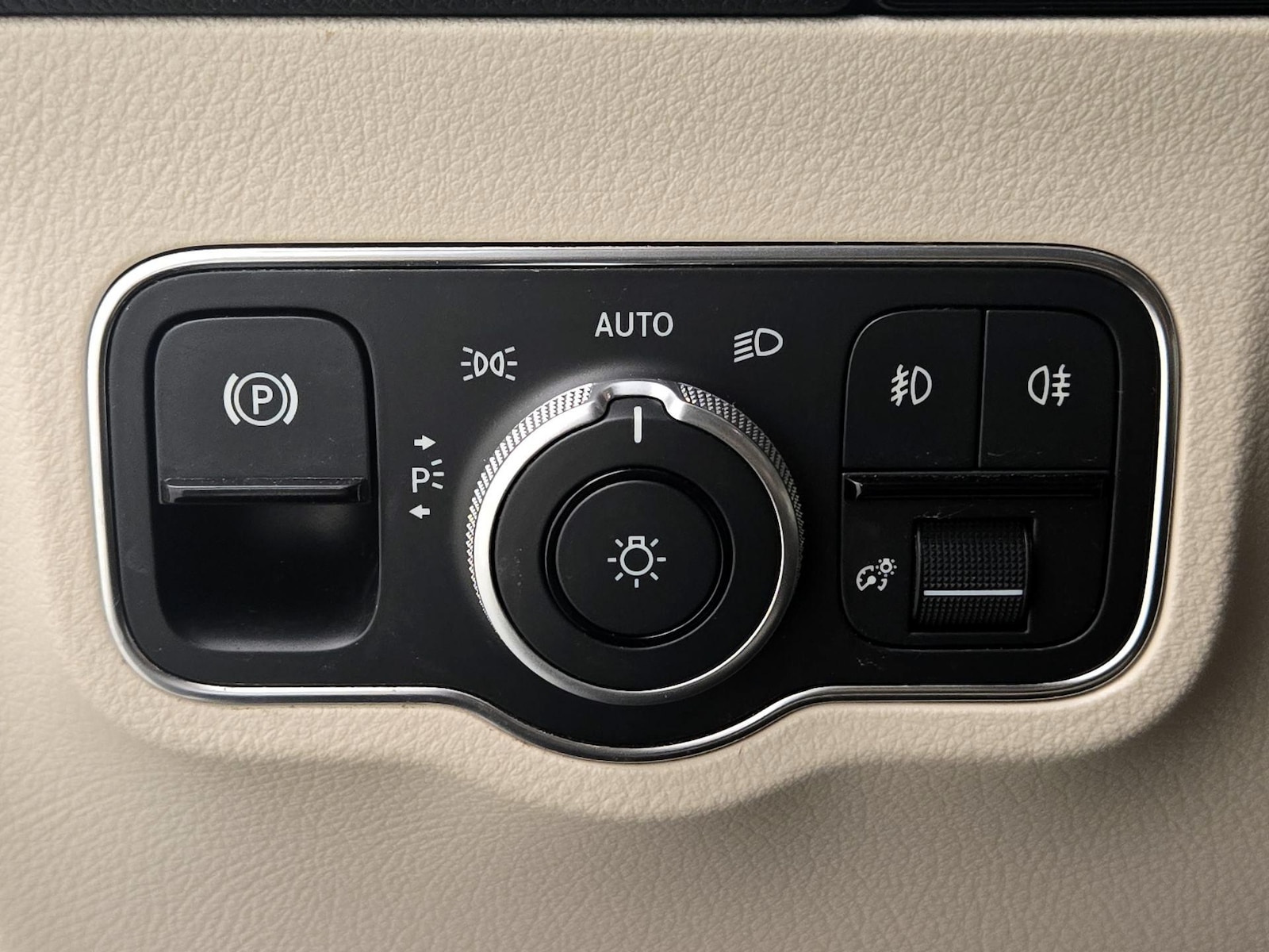 2025 Mercedes-Benz GLA GLA250 - Photo 14