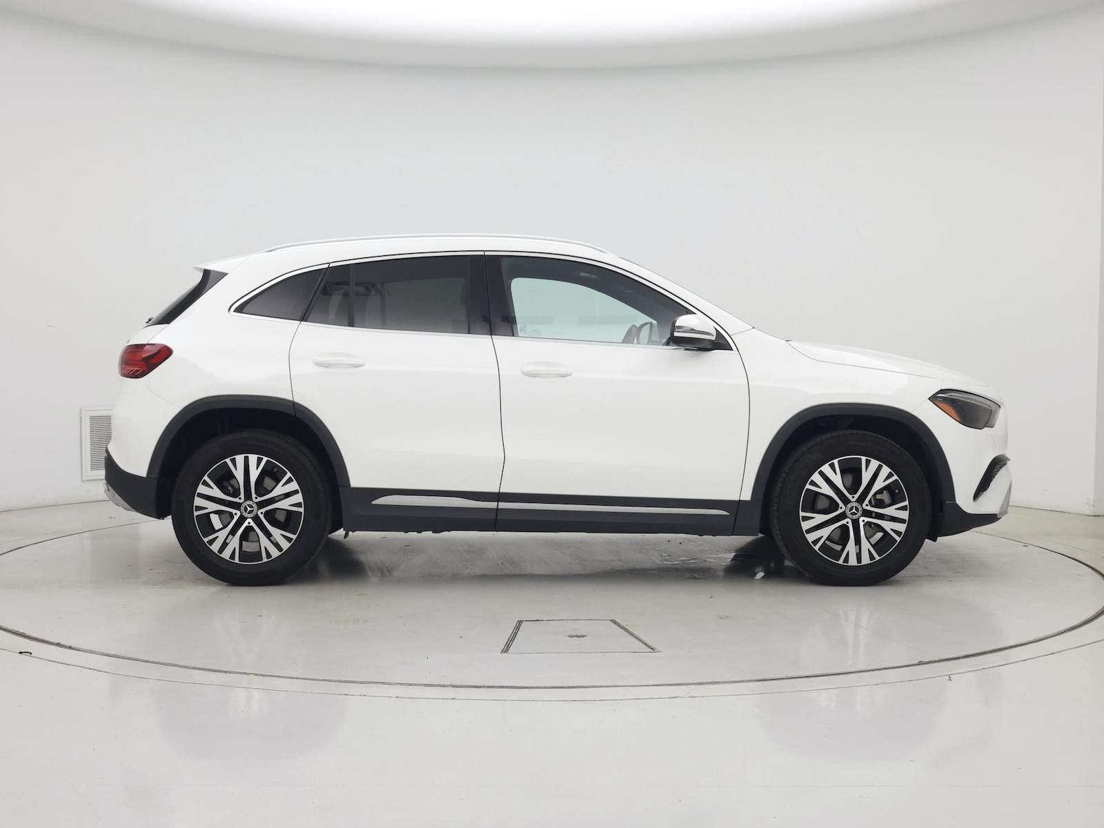 2025 Mercedes-Benz GLA GLA250 - Photo 8
