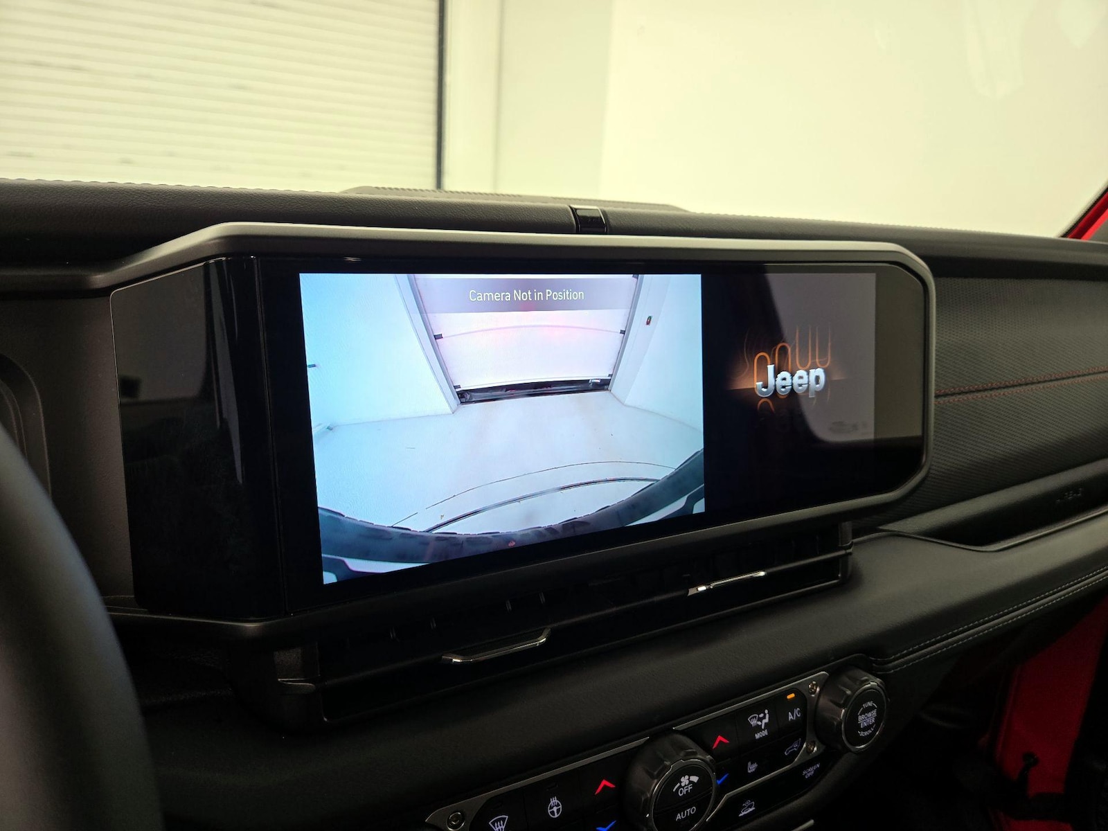 2025 Jeep Wrangler 4-Door Rubicon - Photo 15