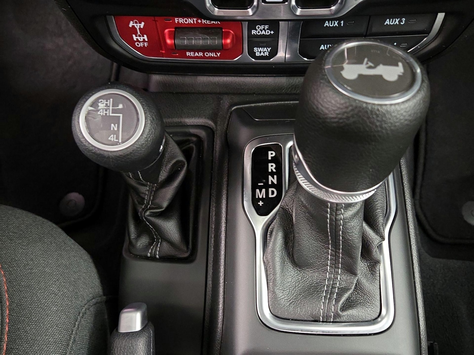 2025 Jeep Wrangler 4-Door Rubicon - Photo 18