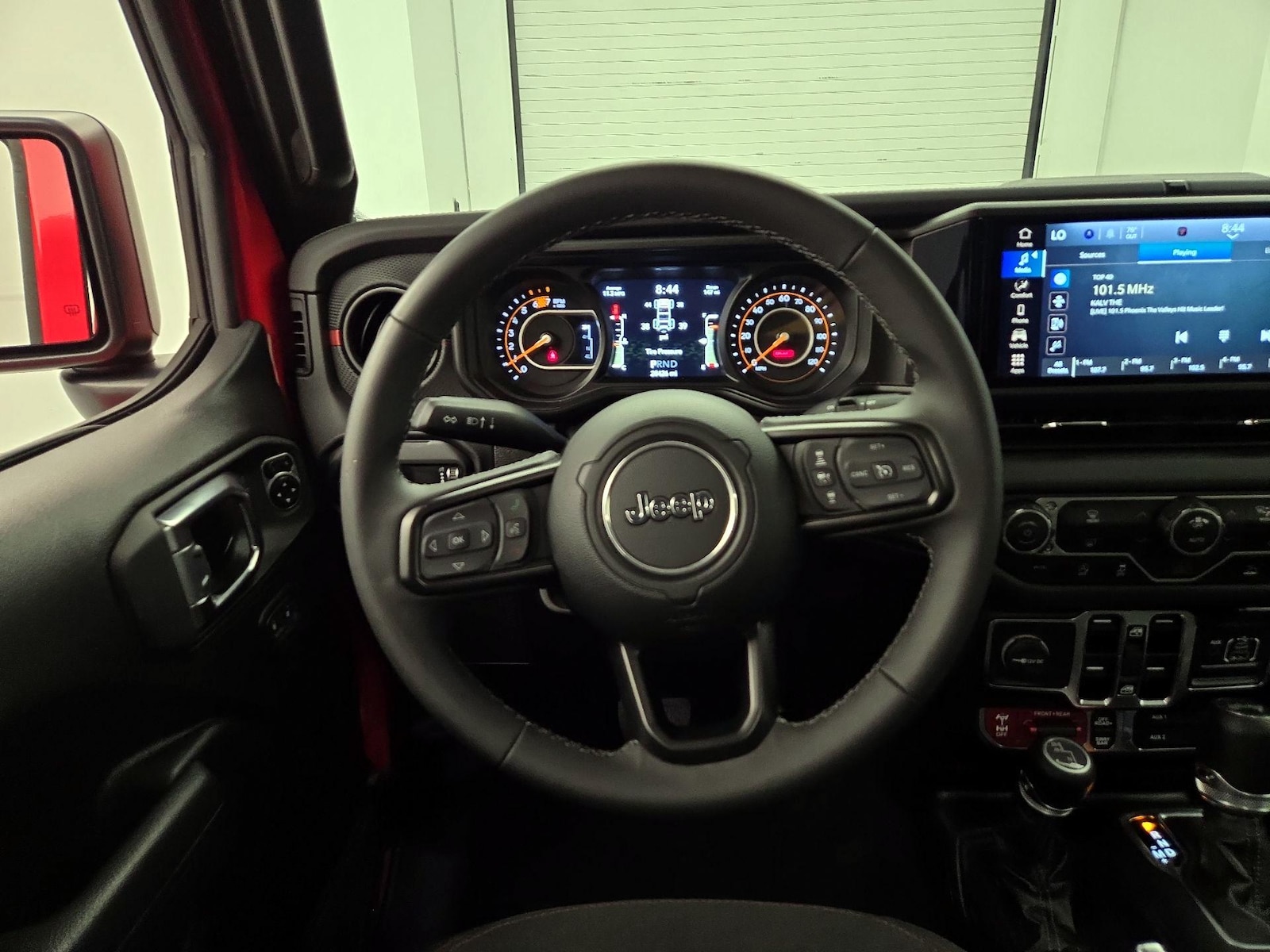 2025 Jeep Wrangler 4-Door Rubicon - Photo 11