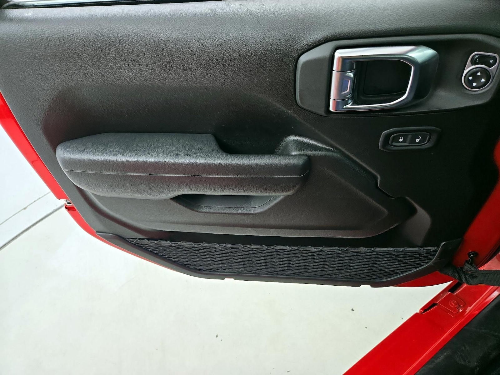 2025 Jeep Wrangler 4-Door Rubicon - Photo 13