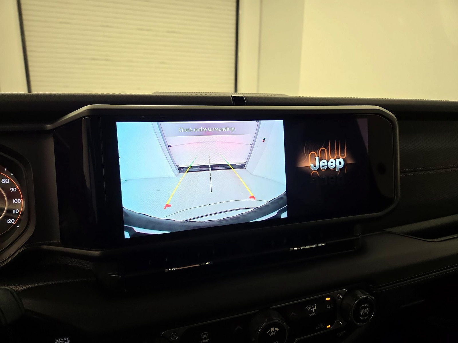 2025 Jeep Wrangler 4-Door Rubicon - Photo 15