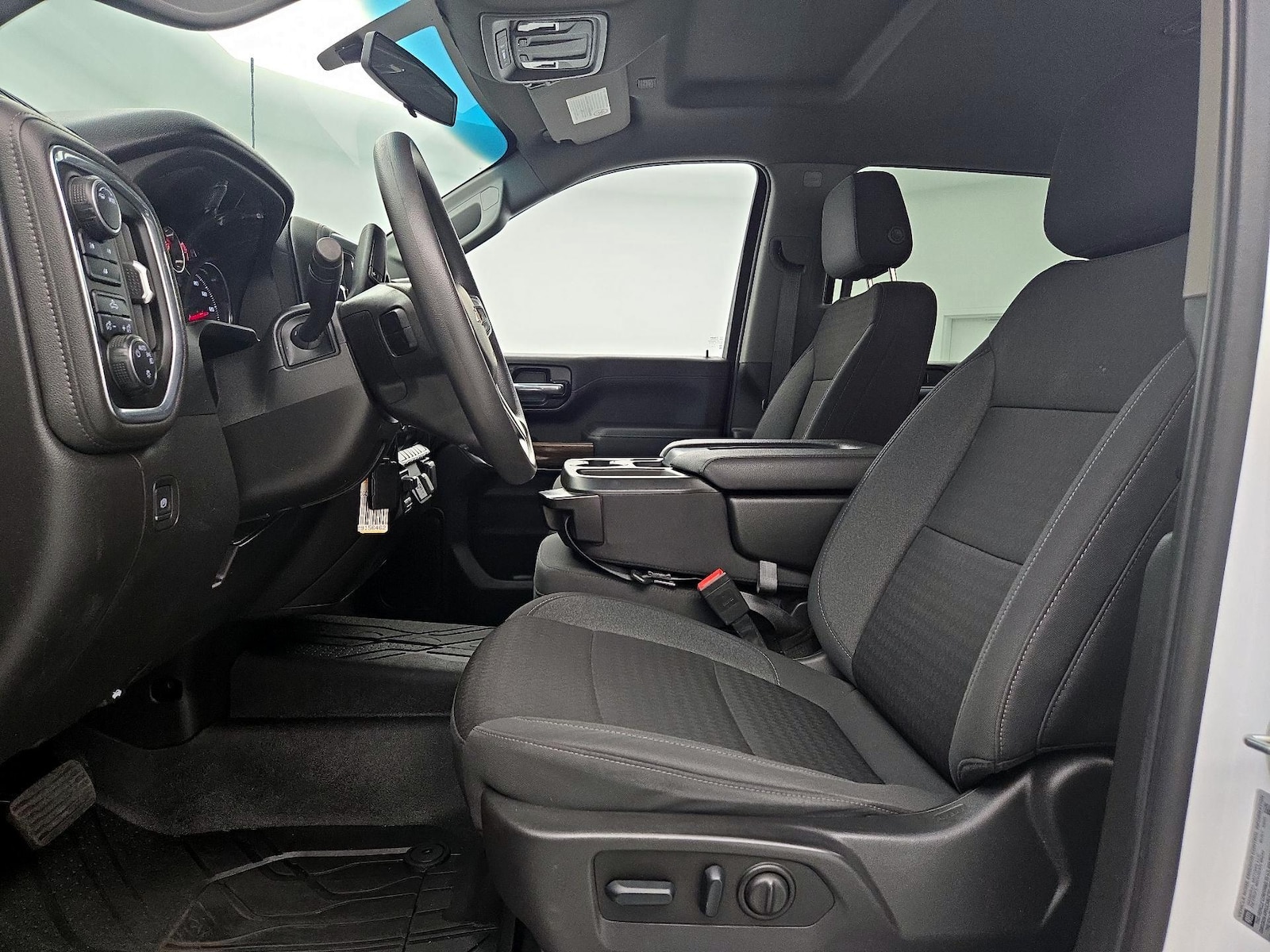 Power Seat(s) & Side Airbags