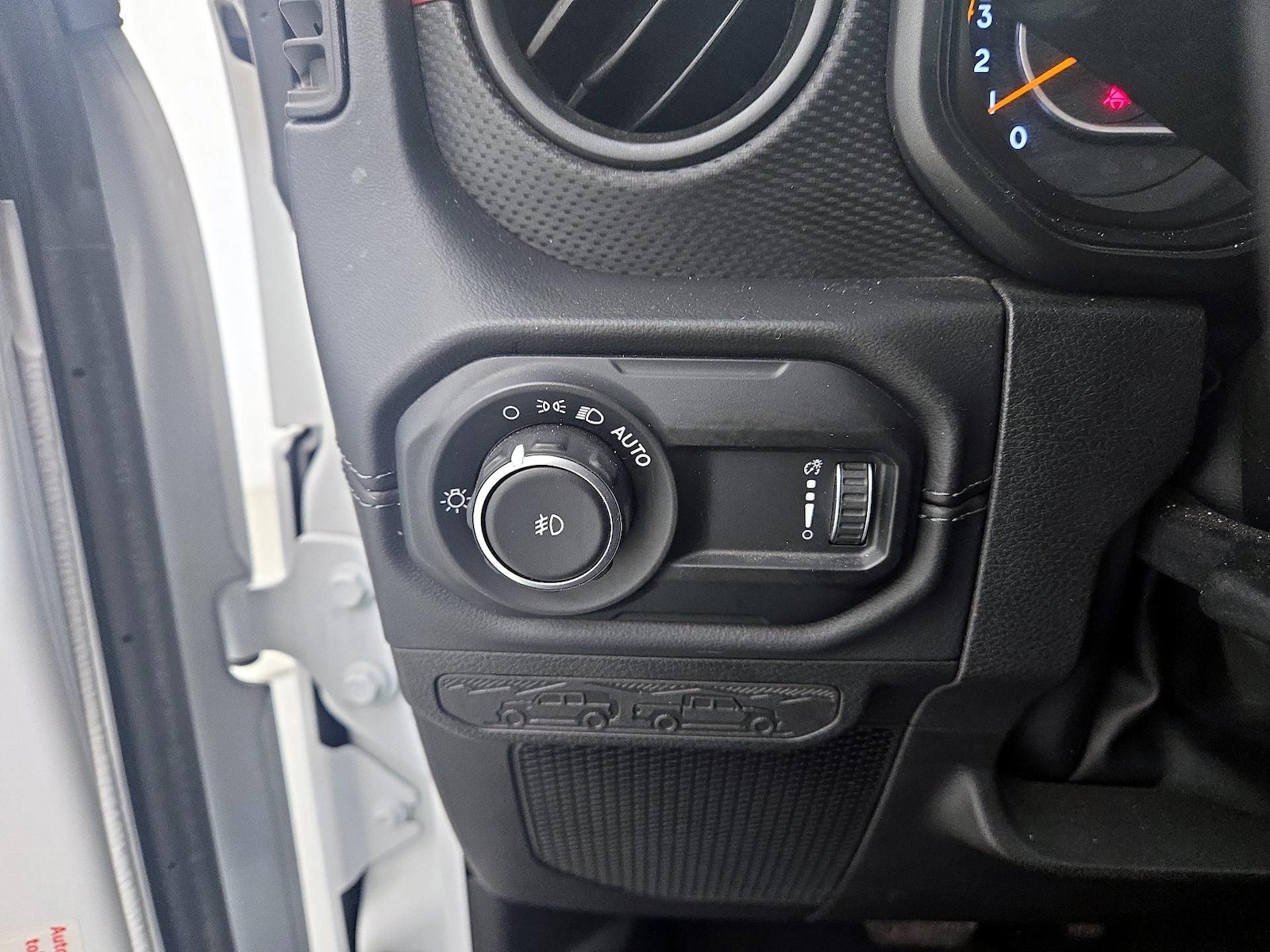 2025 Jeep Wrangler 4-Door Rubicon - Photo 14