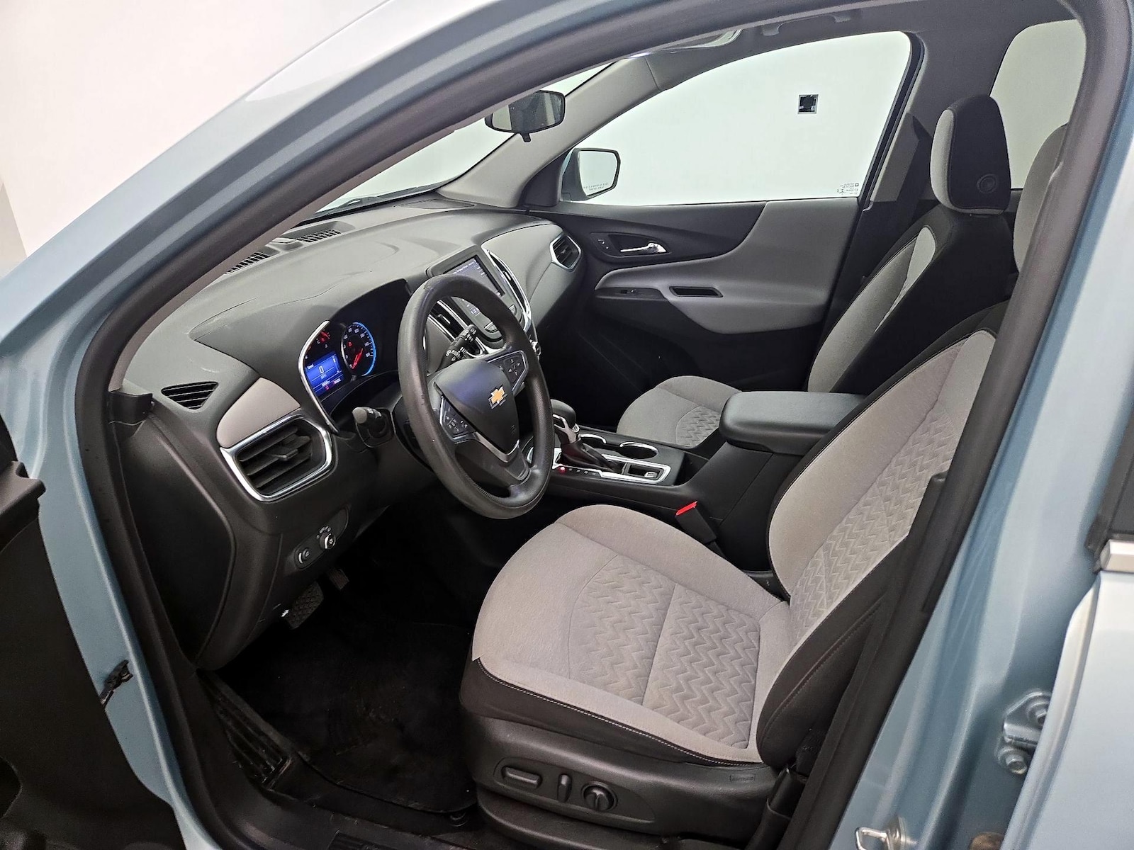 Power Seat(s) & Side Airbags