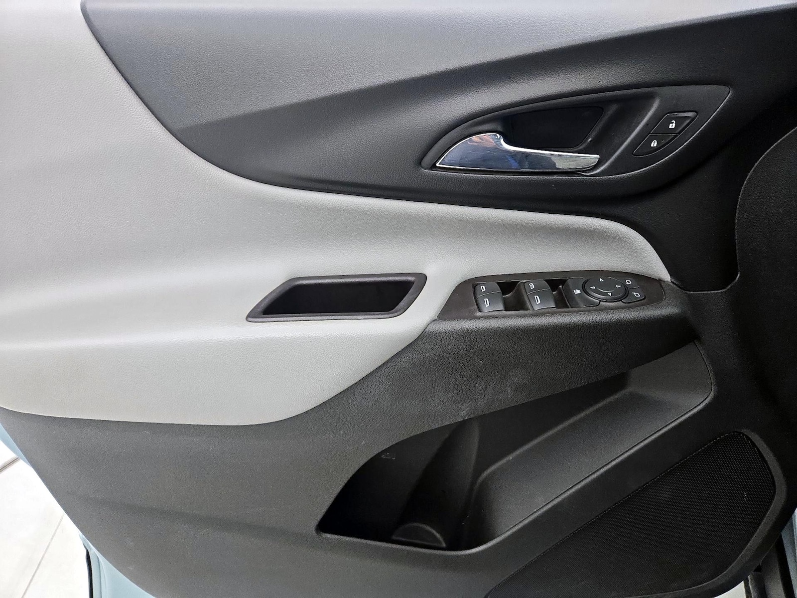 2022 Chevrolet Equinox LT - Photo 13