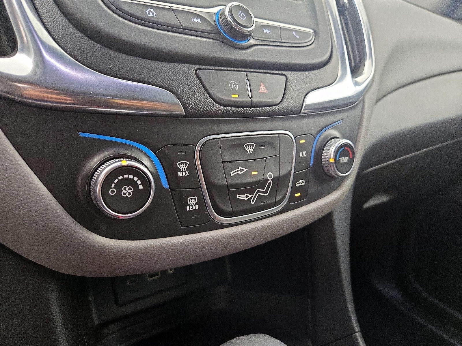 2022 Chevrolet Equinox LT - Photo 17