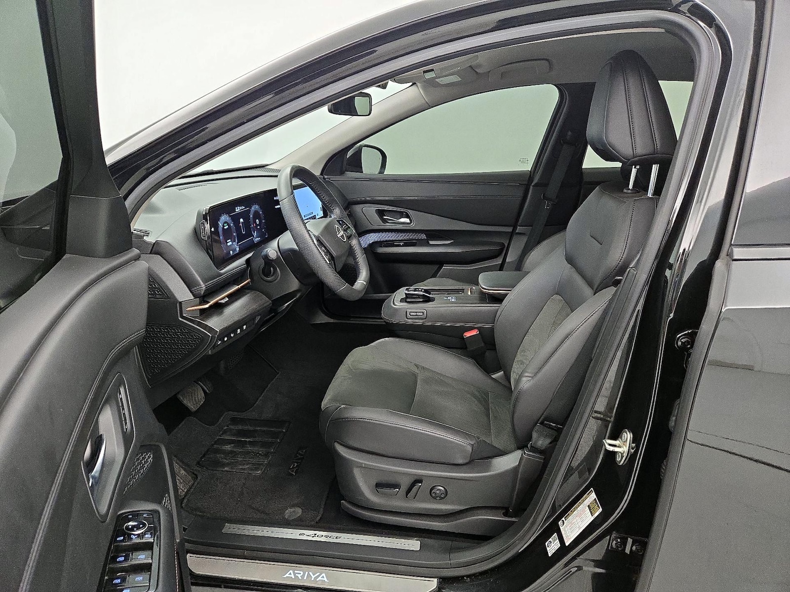 2024 Nissan ARIYA Engage+ - Photo 12