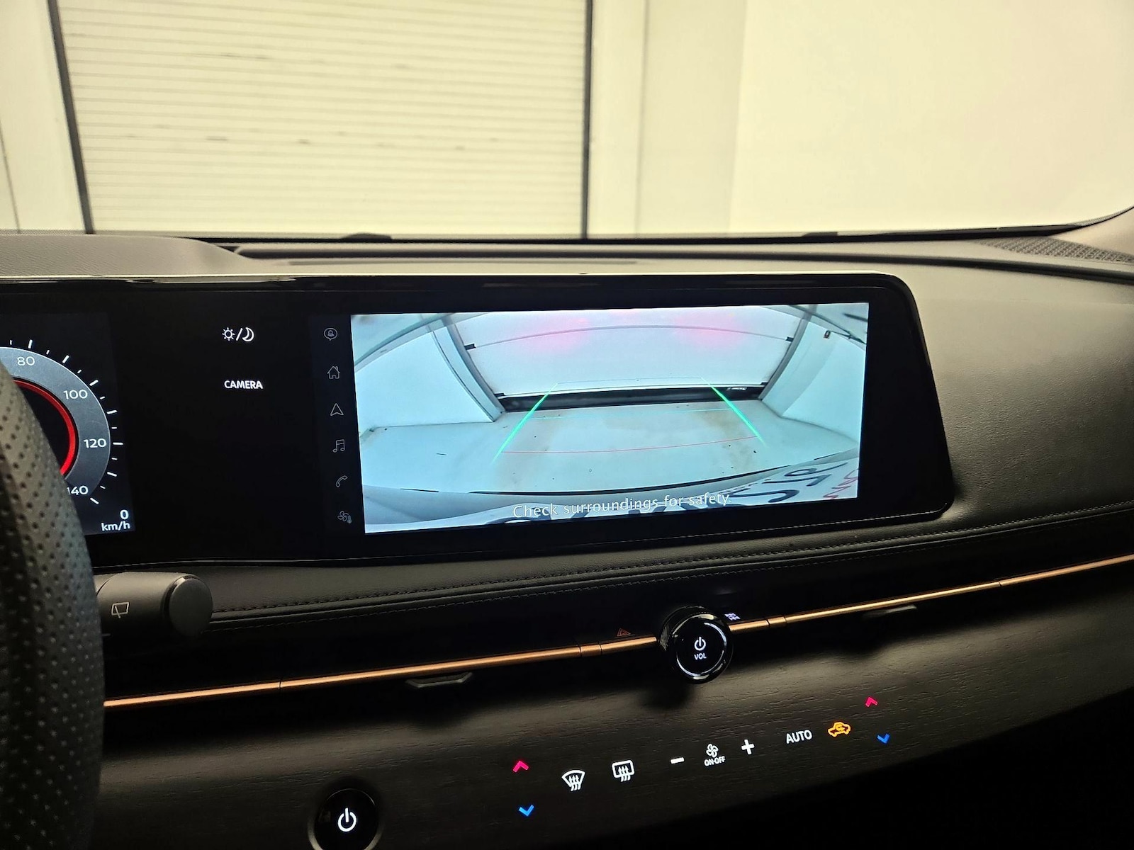 2024 Nissan ARIYA Engage+ - Photo 16