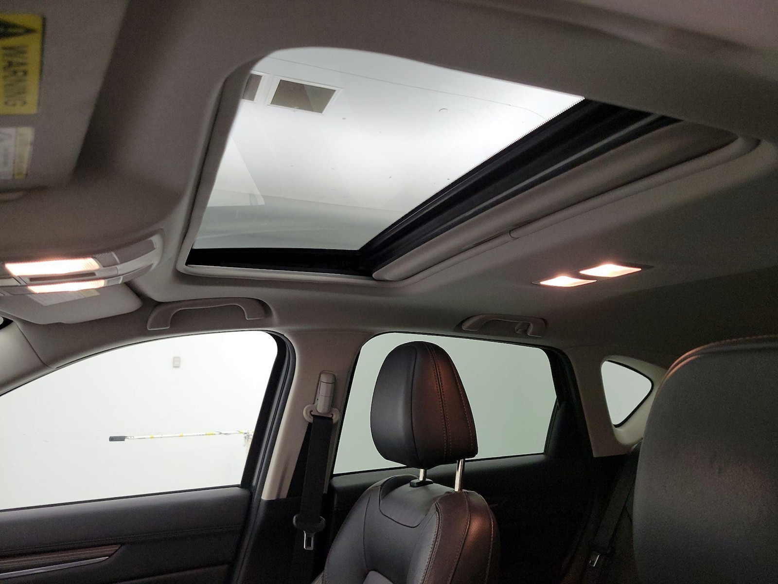 Sunroof(s) & Overhead Airbags