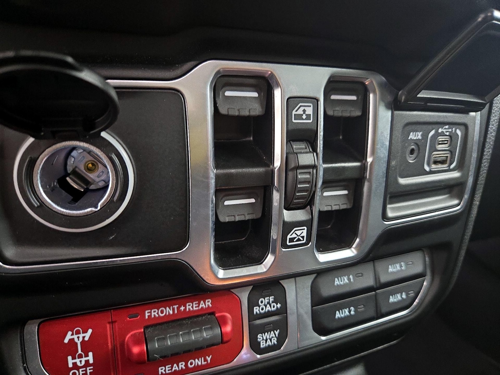 2025 Jeep Wrangler 4-Door Rubicon - Photo 19