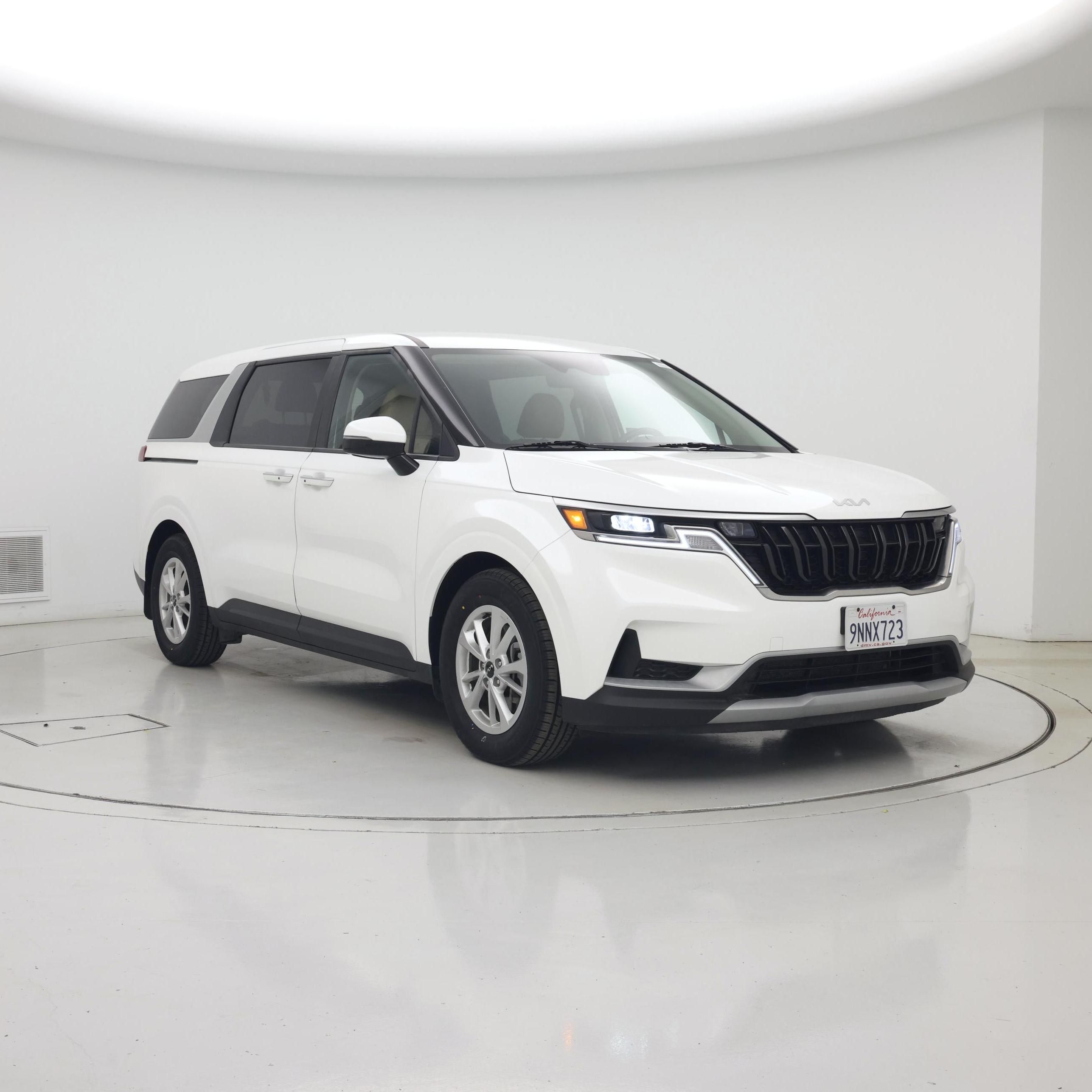 White 2024 Kia Carnival Minivan Front-Wheel Drive Automatic