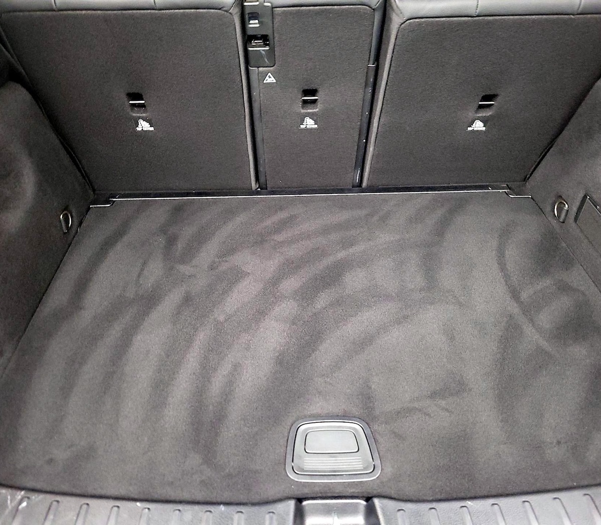 Trunk/Cargo (Seats Up)