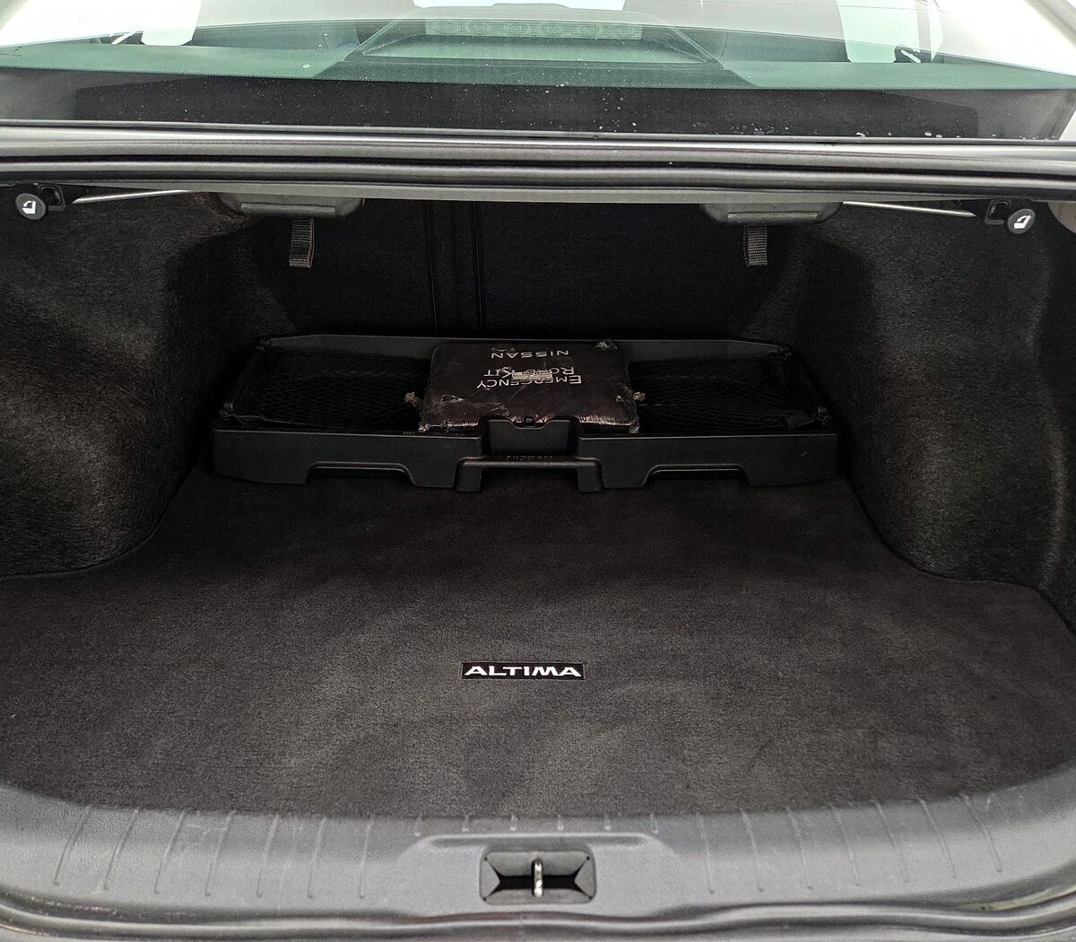 Trunk/Cargo (Seats Up)