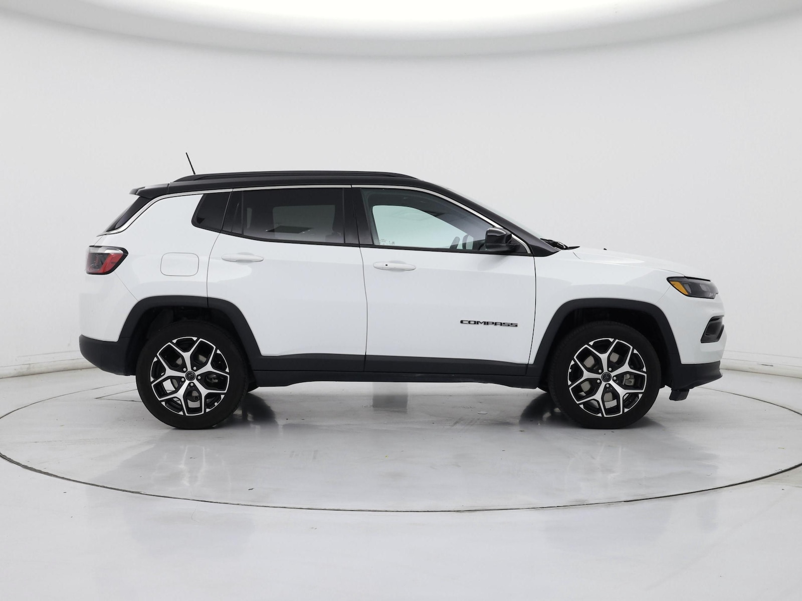 2025 Jeep Compass Limited - Photo 8