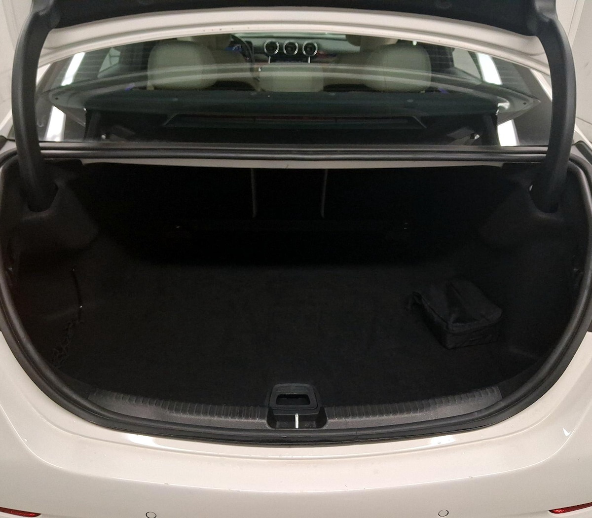 Trunk/Cargo (Seats Up)
