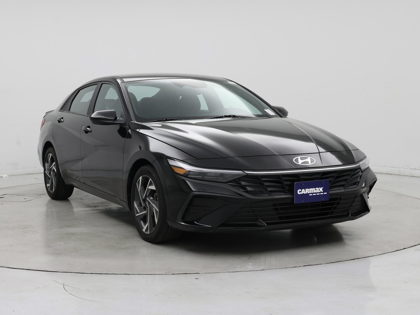 2025 Hyundai Elantra SEL - Photo 2