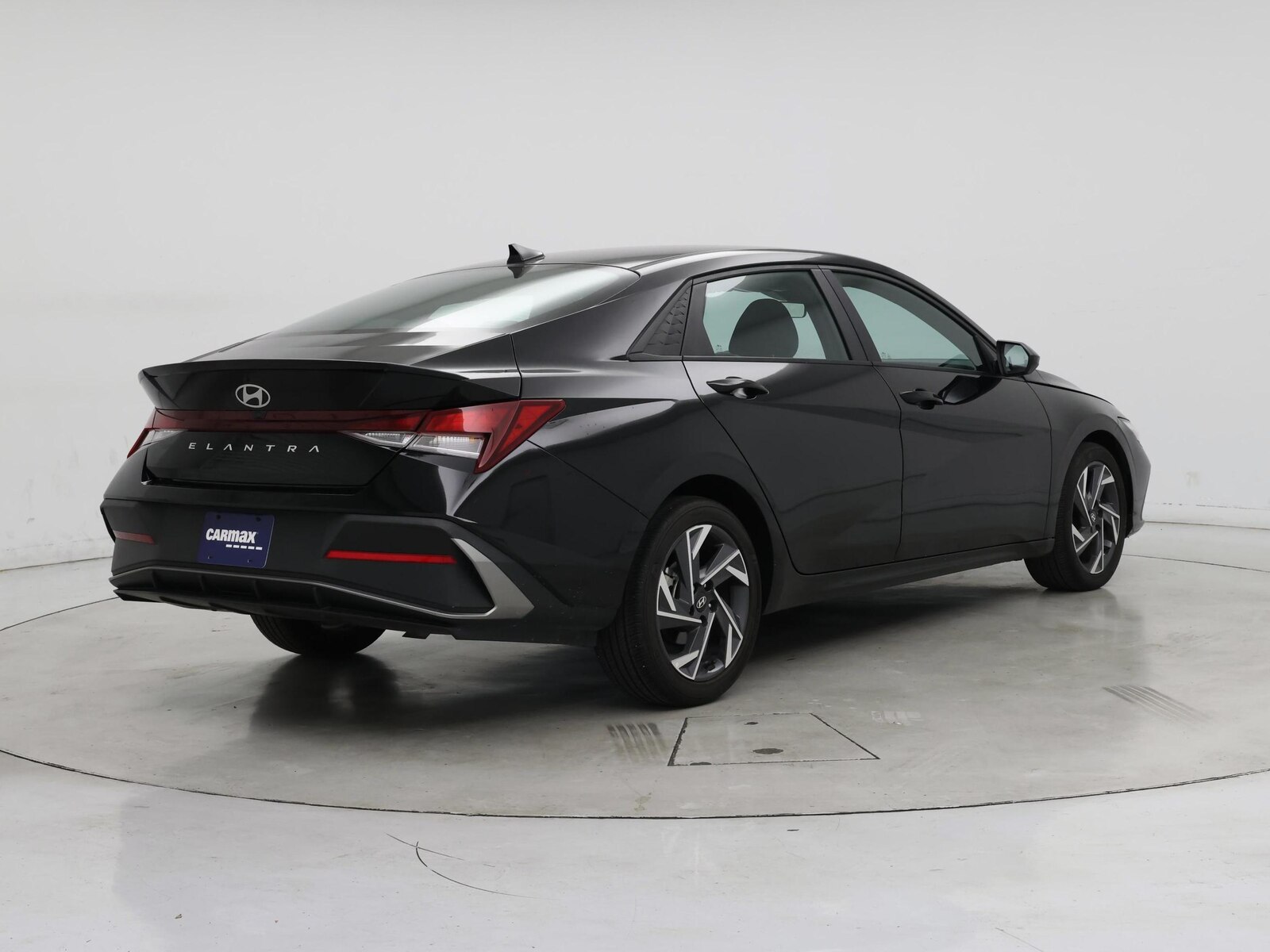 2025 Hyundai Elantra SEL - Photo 9