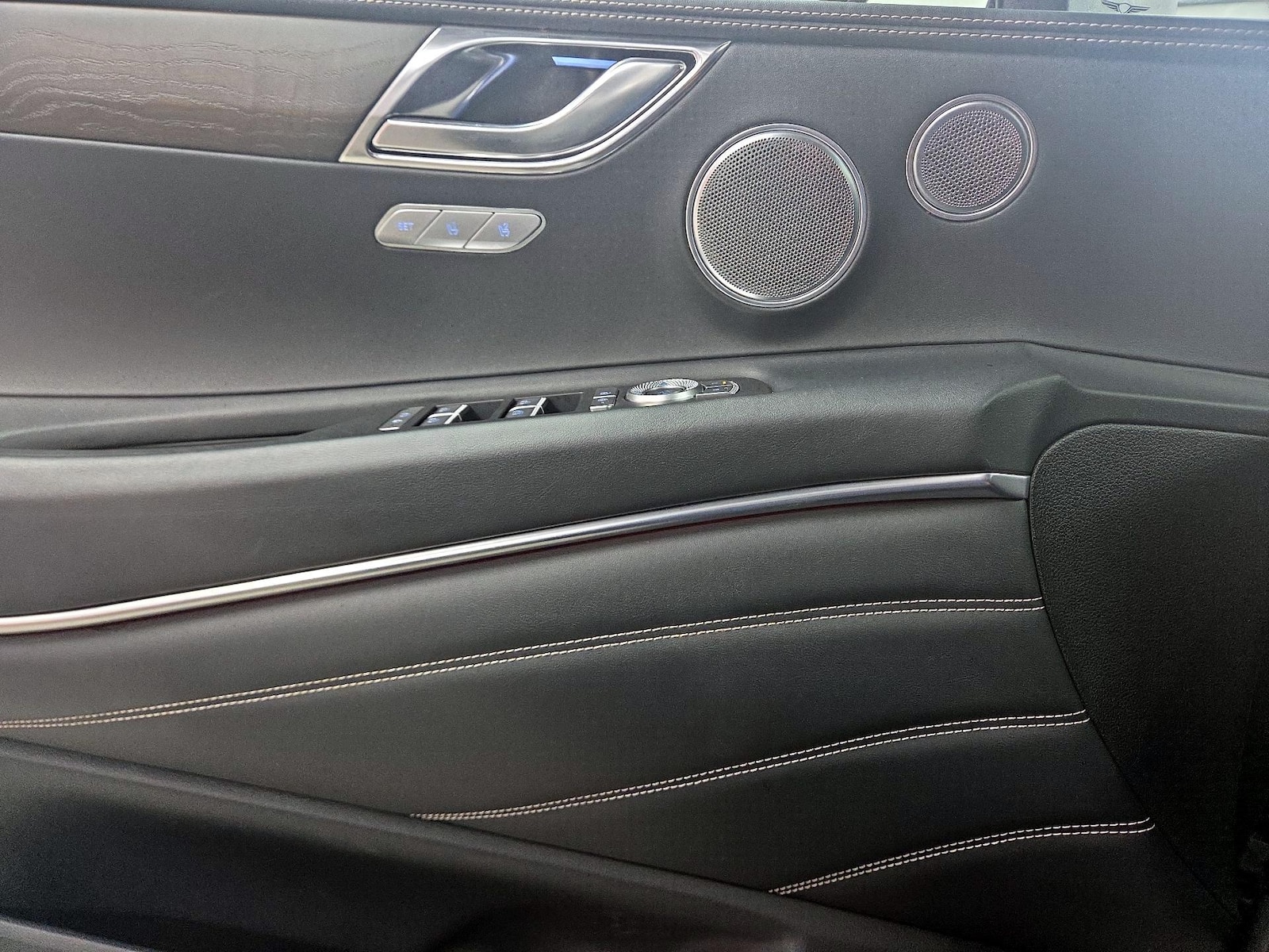 2024 GENESIS GV80 Standard - Photo 13
