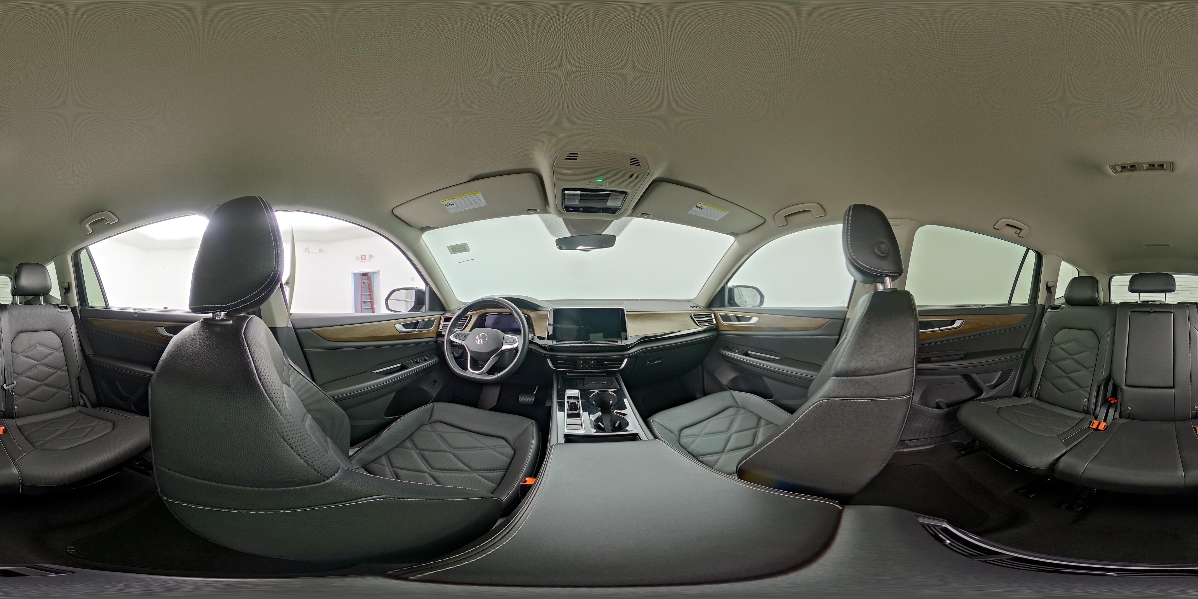 2025 Volkswagen Atlas SE w/Tech - Photo 26