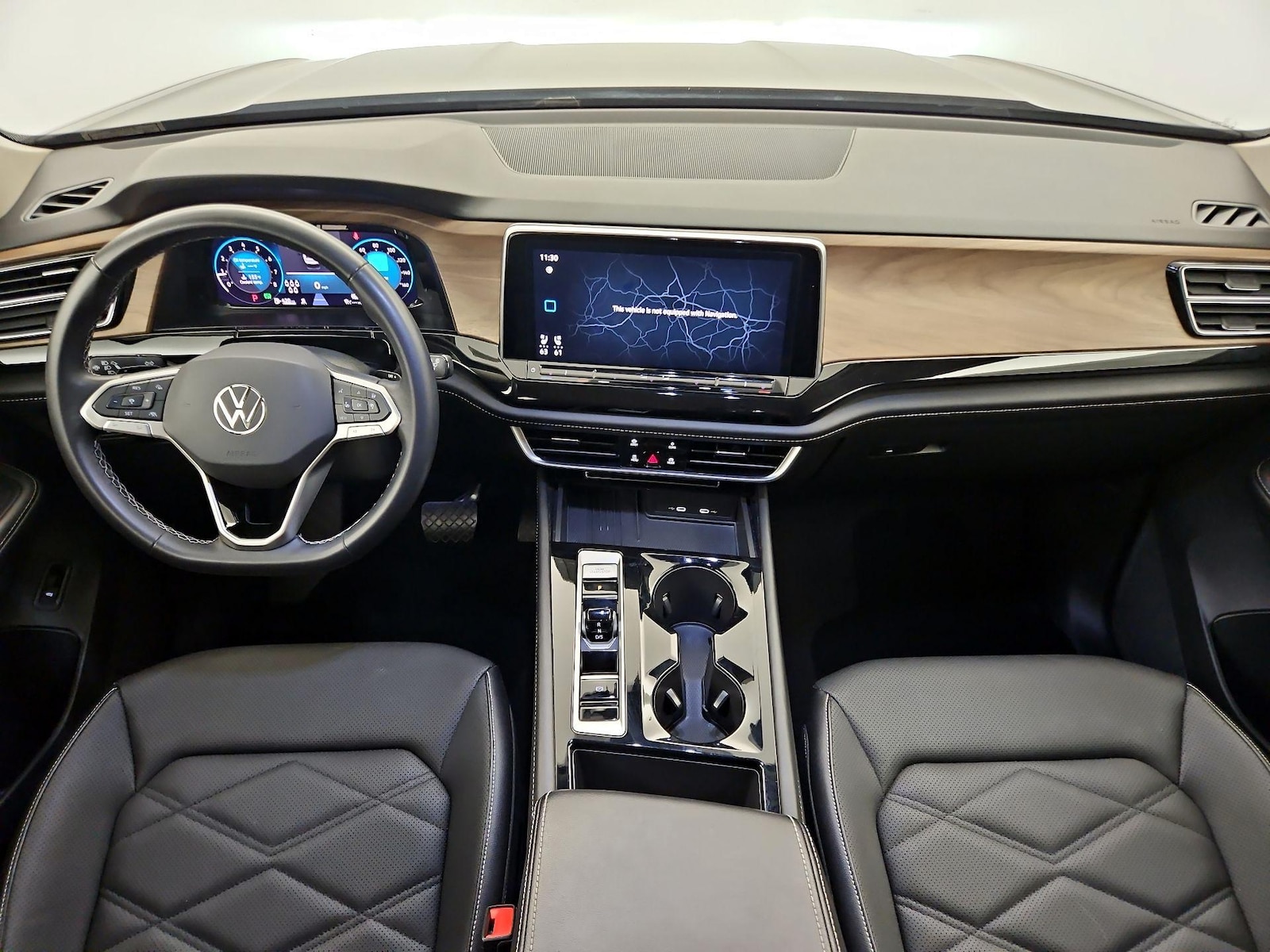 2025 Volkswagen Atlas SE w/Tech - Photo 10