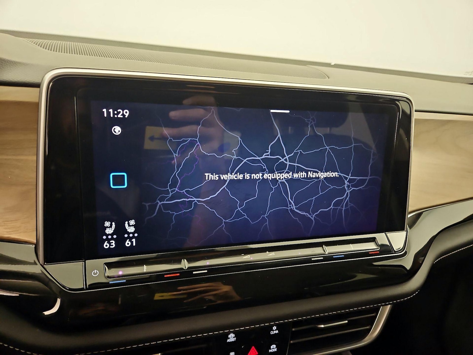 2025 Volkswagen Atlas SE w/Tech - Photo 15