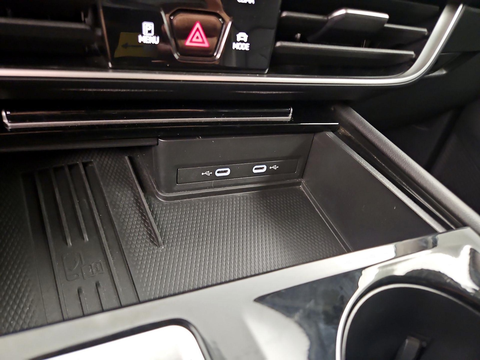 2025 Volkswagen Atlas SE w/Tech - Photo 20