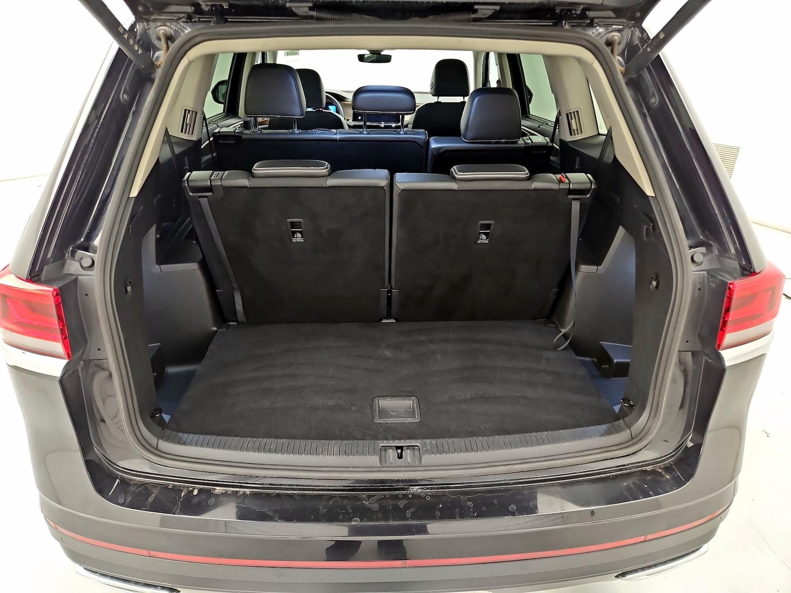 2025 Volkswagen Atlas SE w/Tech - Photo 23