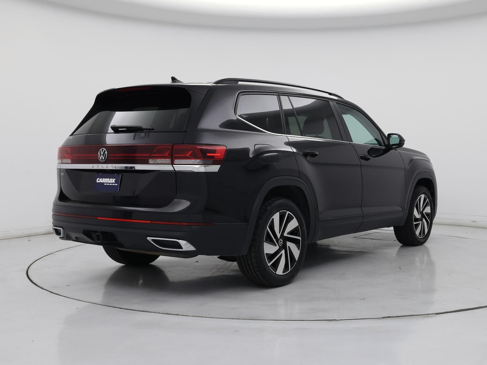 2025 Volkswagen Atlas SE w/Tech - Photo 9
