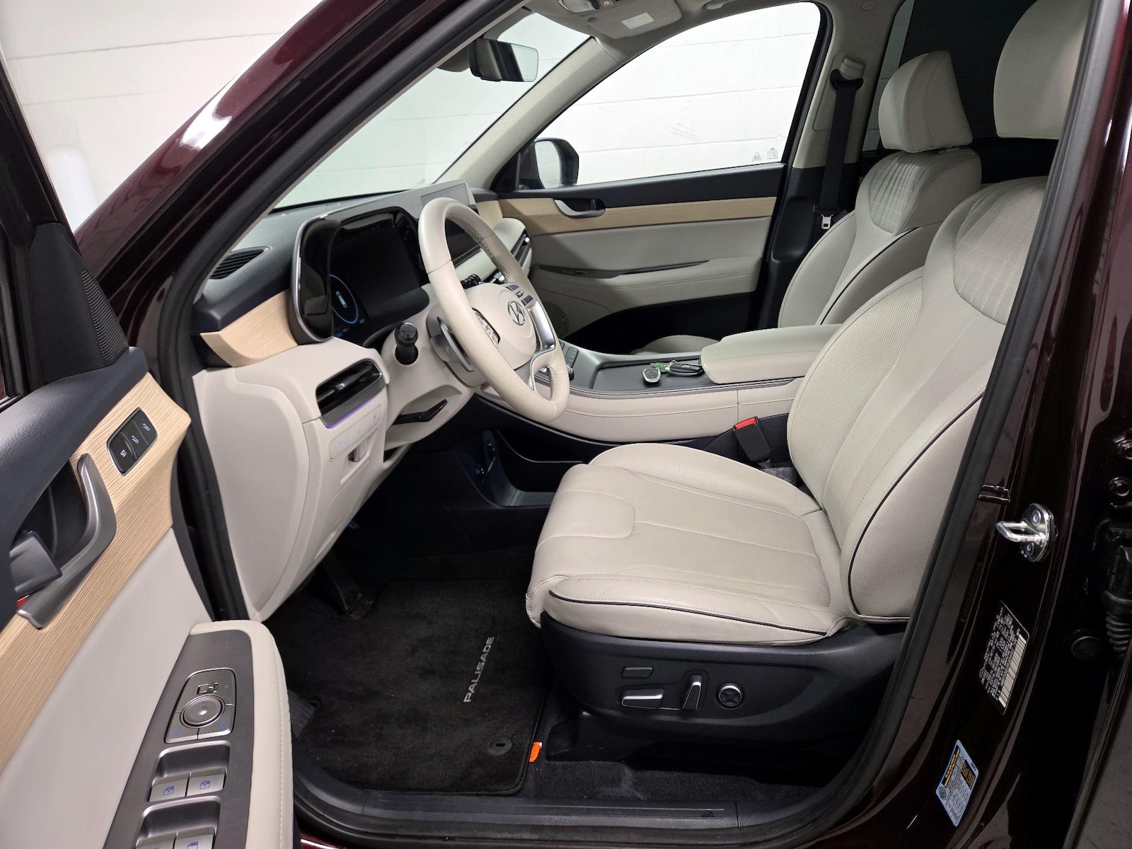 2024 Hyundai Palisade Limited - Photo 12