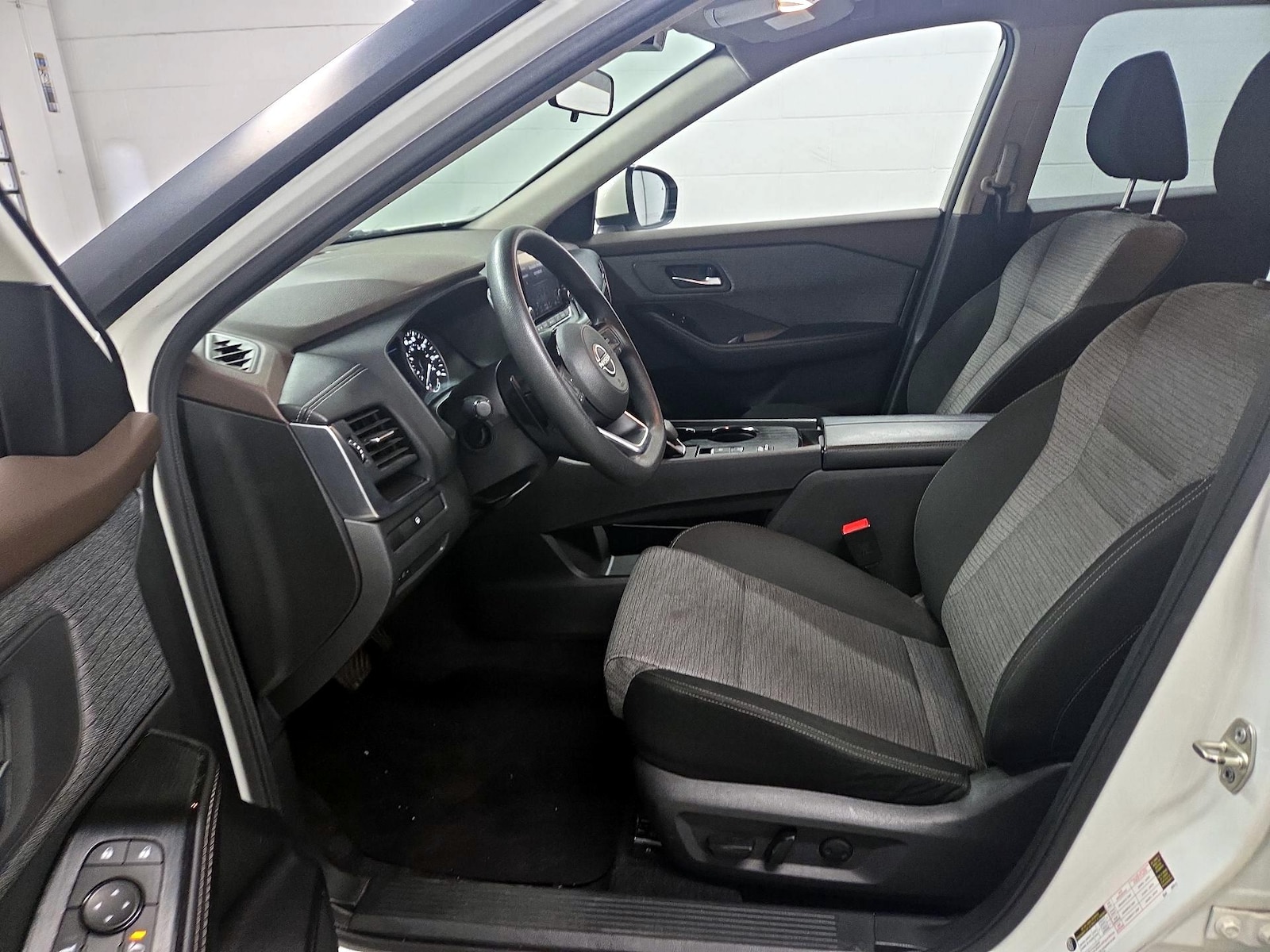 Power Seat(s) & Side Airbags