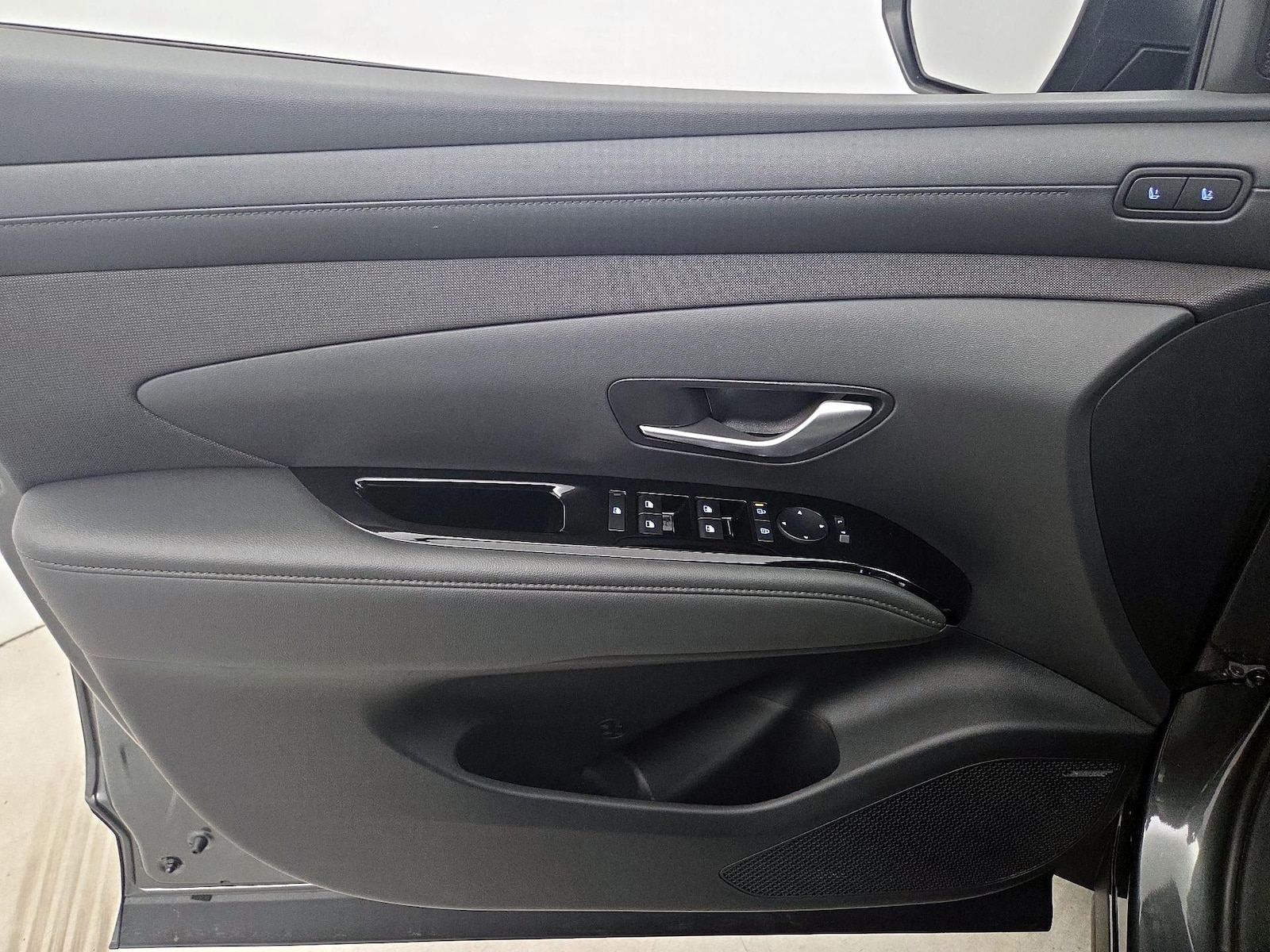 2025 Hyundai Tucson Limited - Photo 13