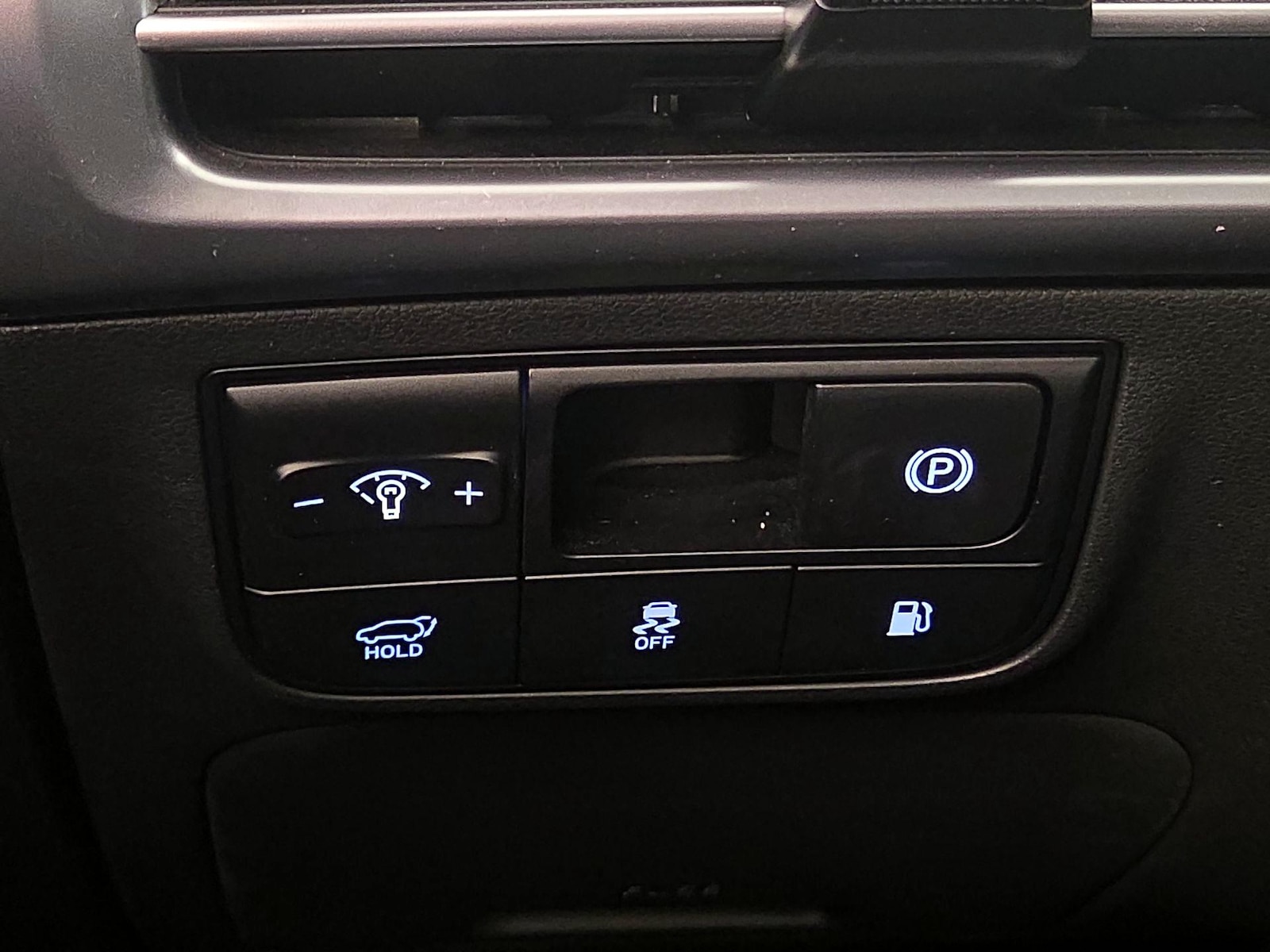 2025 Hyundai Tucson Limited - Photo 14