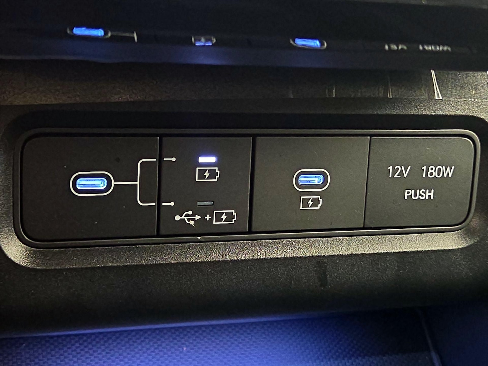 2025 Hyundai Tucson Limited - Photo 20