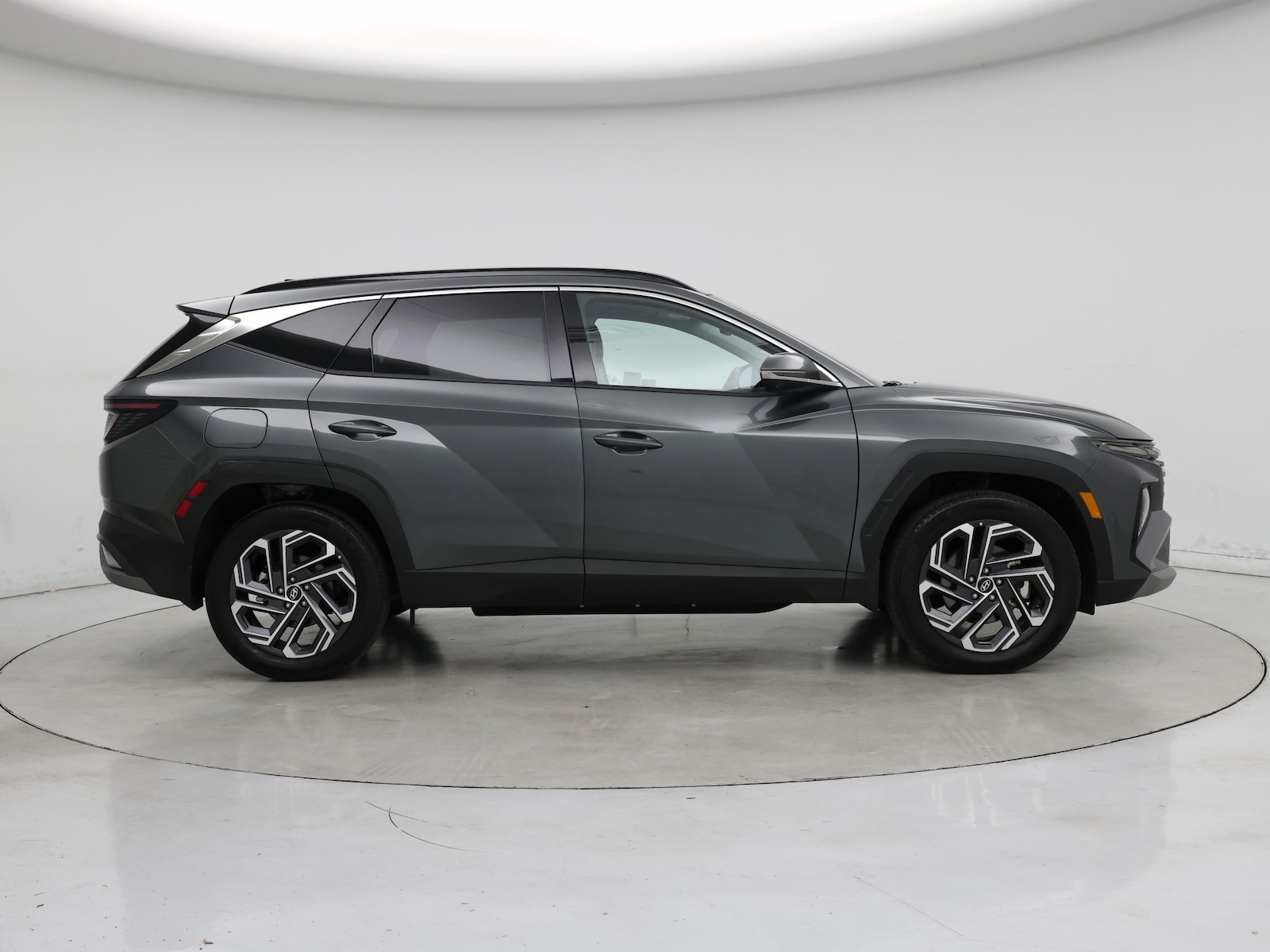 2025 Hyundai Tucson Limited - Photo 8