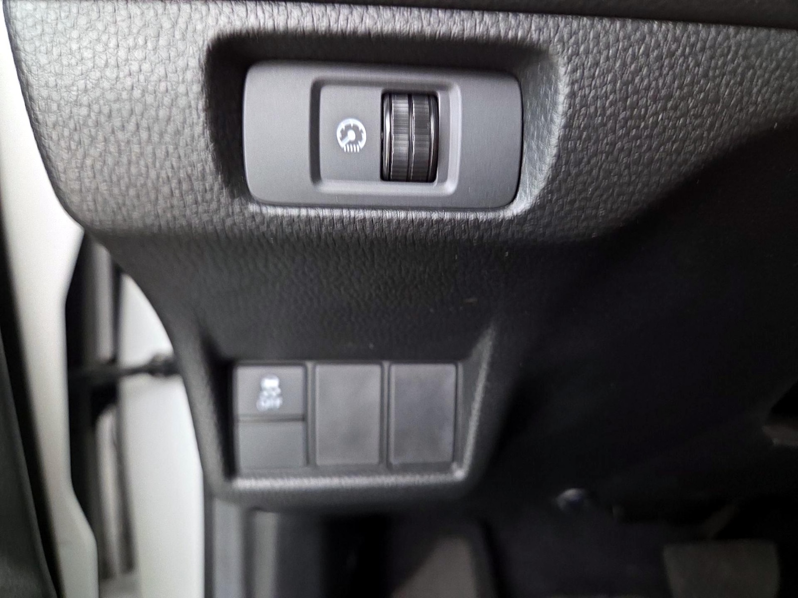 2025 Honda Civic LX - Photo 14
