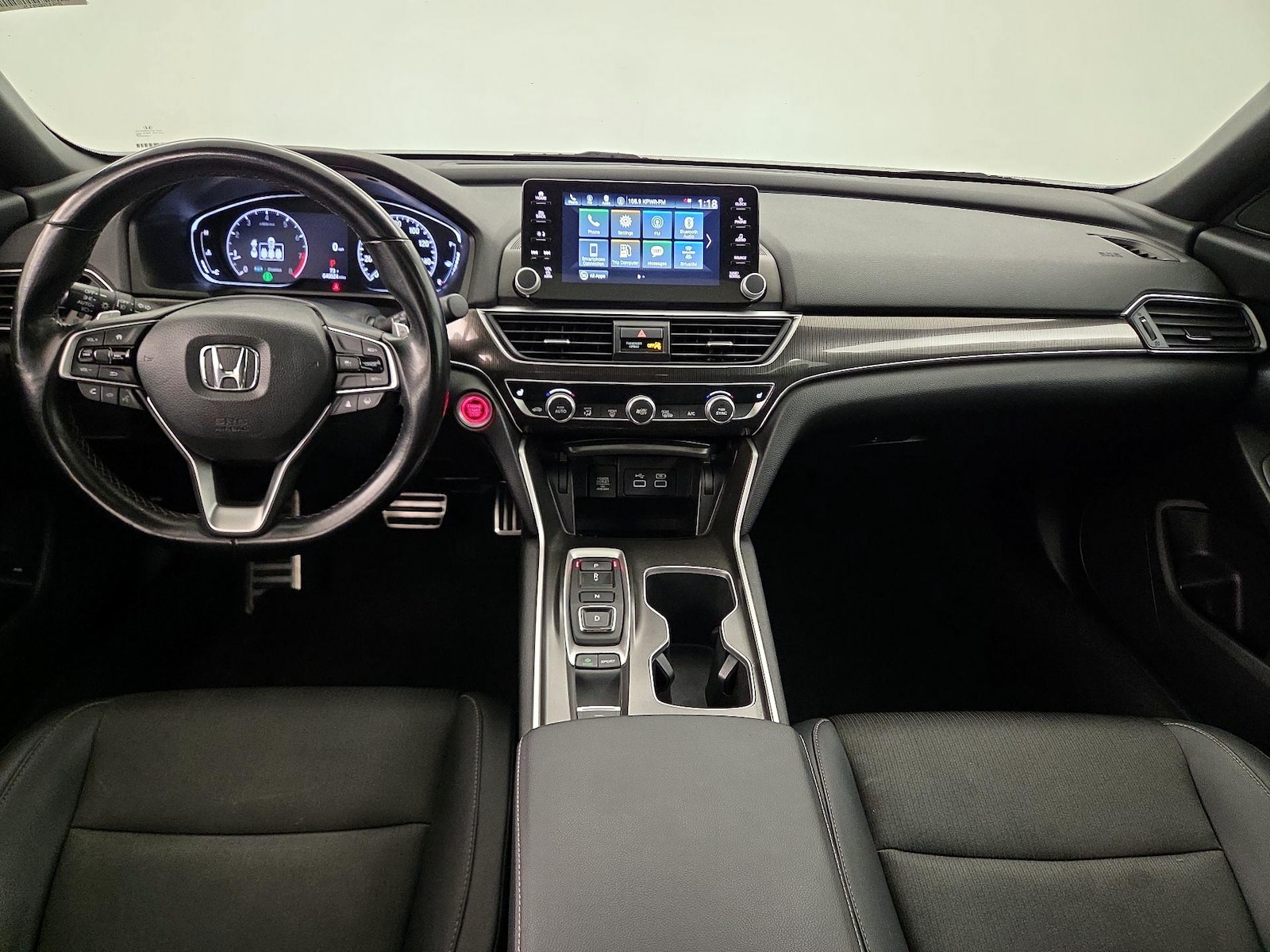 Apple CarPlay® & Android Auto™