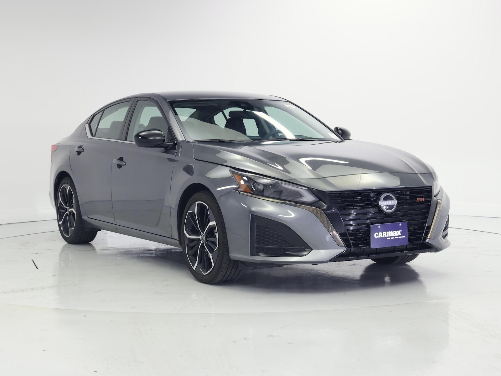 2025 Nissan Altima SR - Photo 2