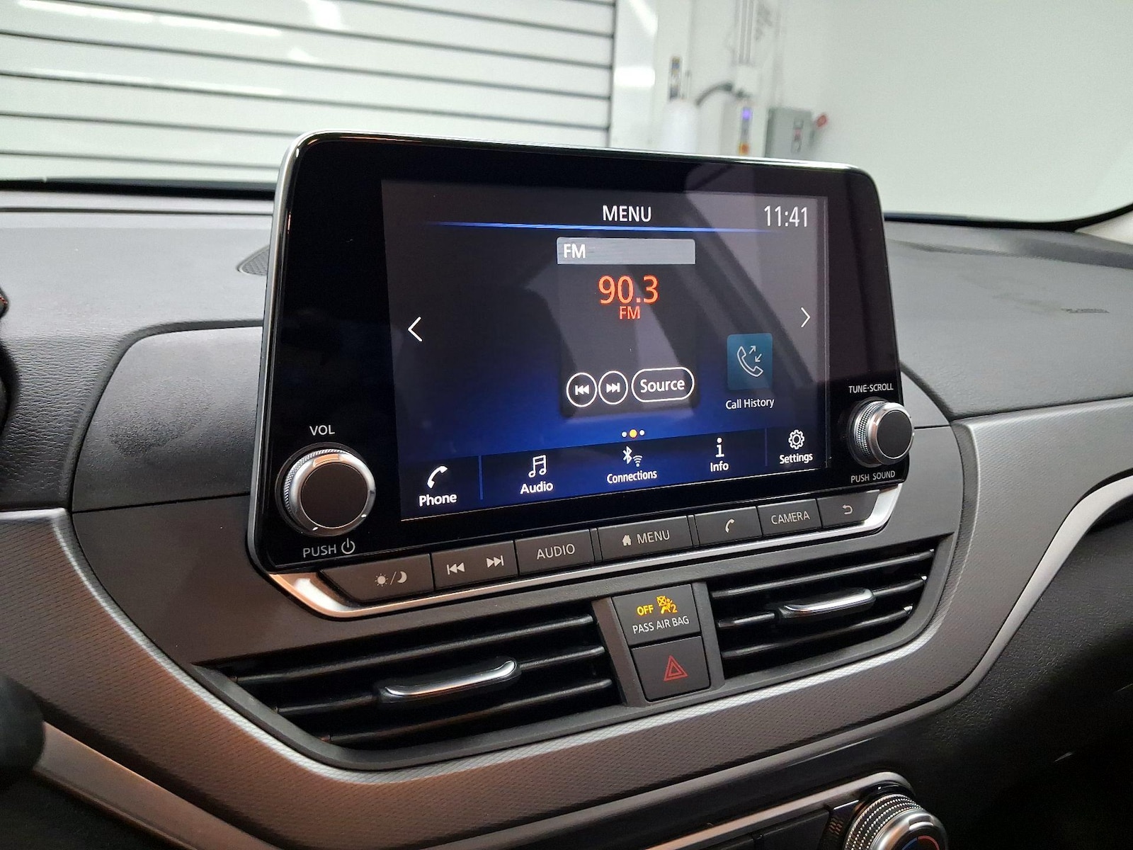 2025 Nissan Altima SR - Photo 14