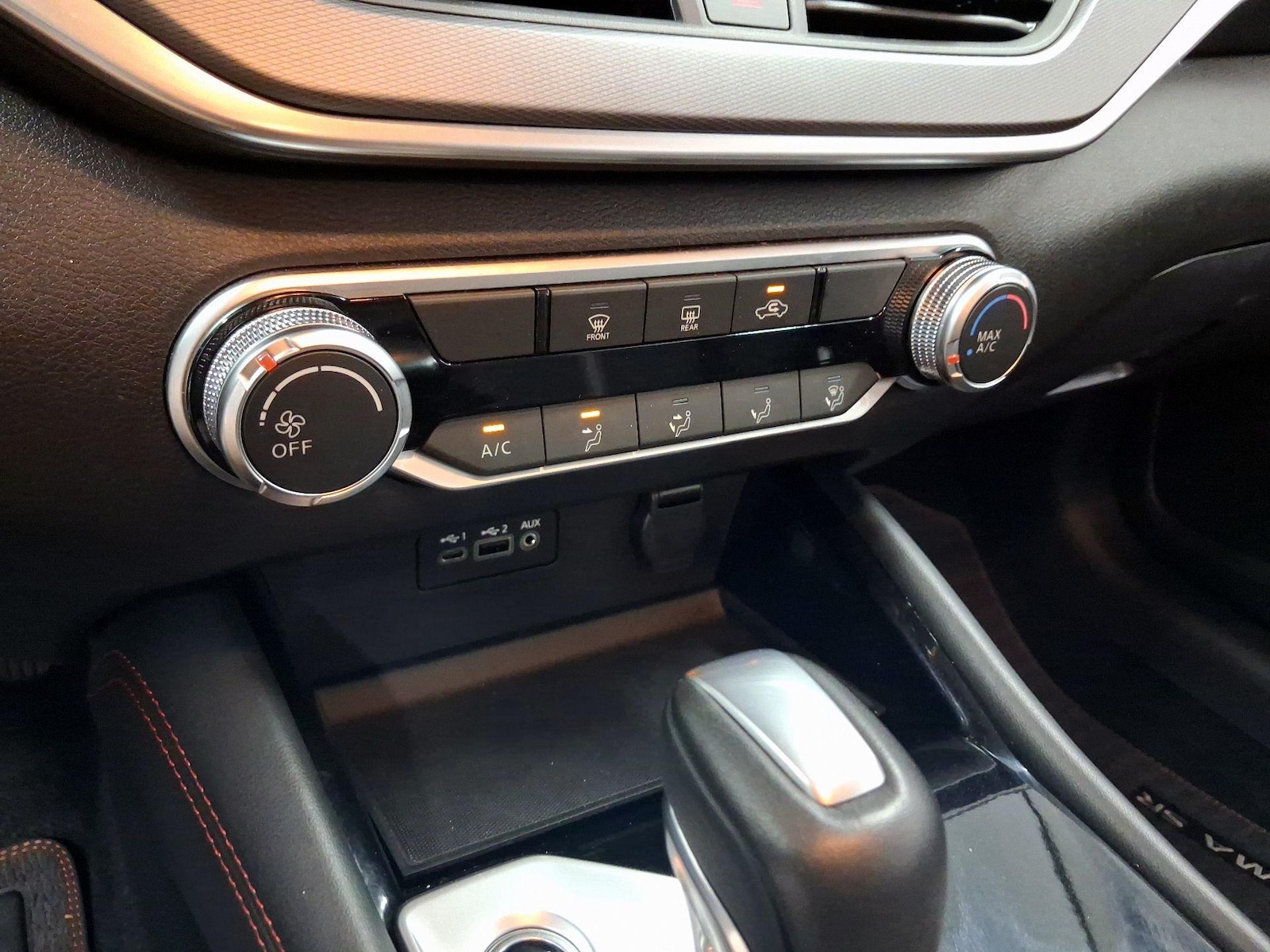 2025 Nissan Altima SR - Photo 15
